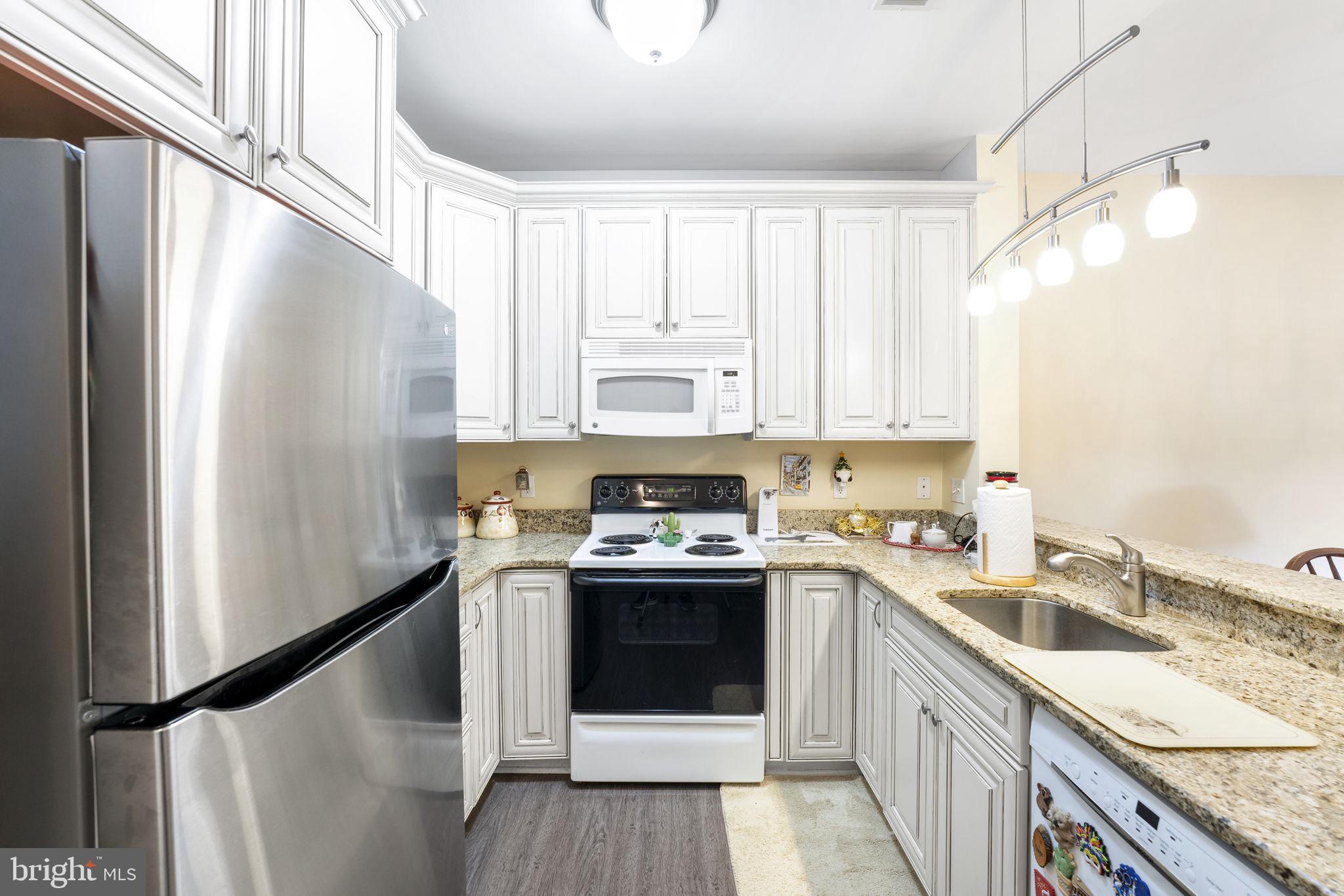 1000 W FOUNTAINVIEW CIRCLE 105