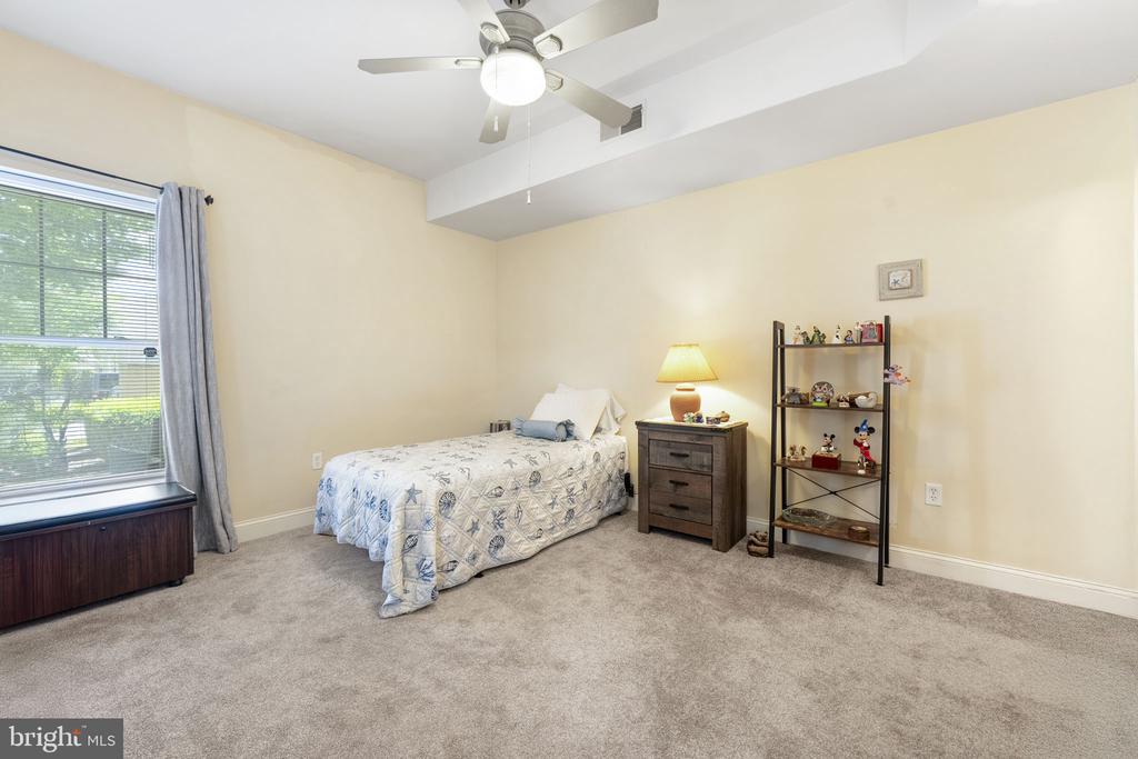 1000 W FOUNTAINVIEW CIRCLE 105