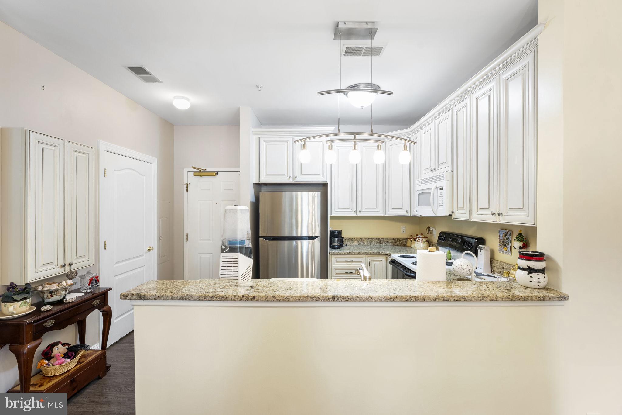 1000 W FOUNTAINVIEW CIRCLE 105