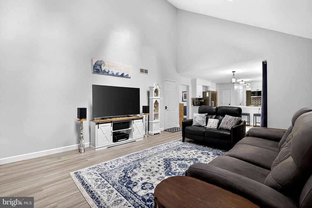 612 TIMBER WOOD BOULEVARD