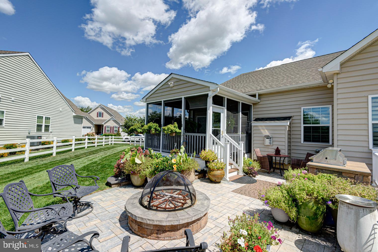 1611 ELLINOR COURT