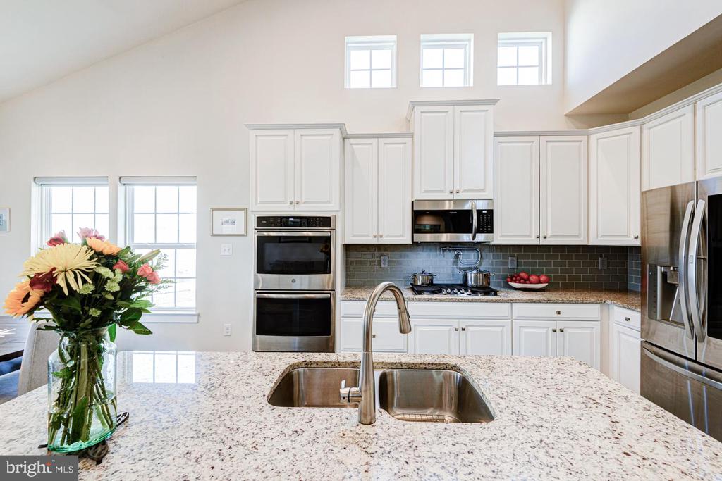 1611 ELLINOR COURT