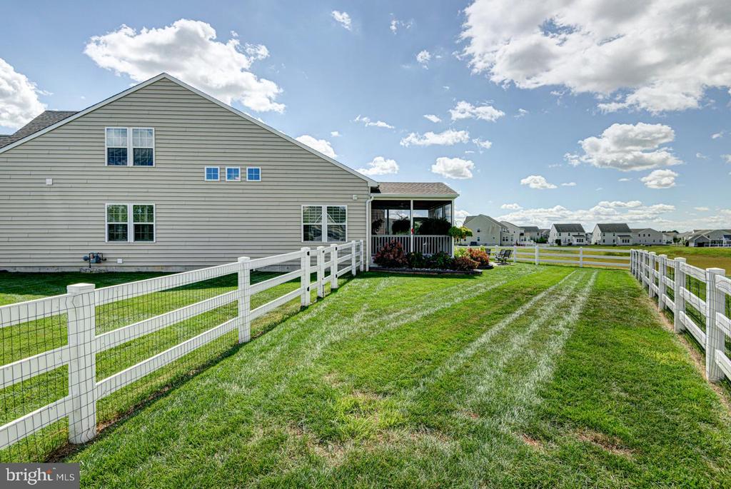 1611 ELLINOR COURT