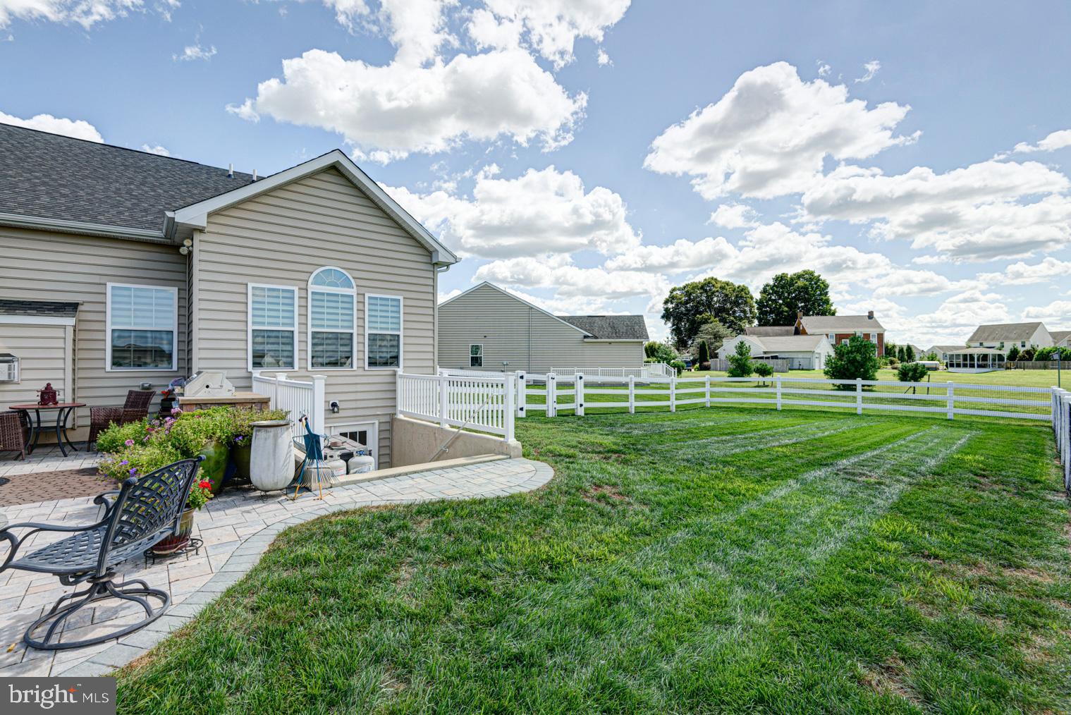 1611 ELLINOR COURT