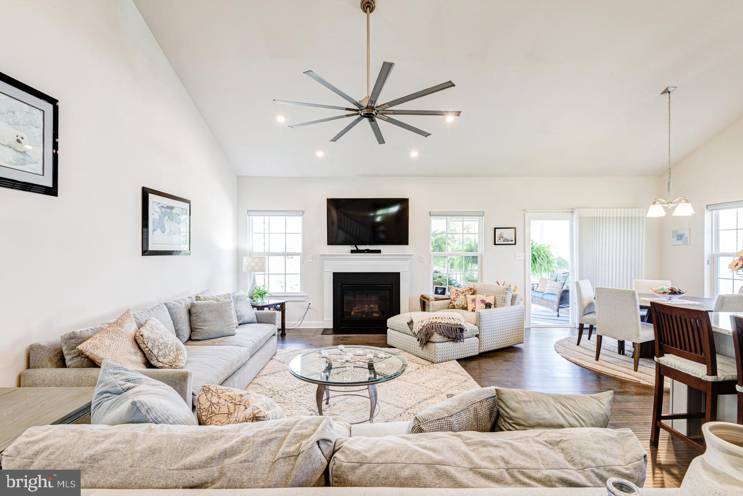 1611 ELLINOR COURT