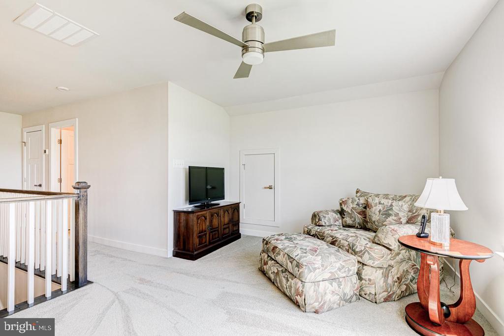 1611 ELLINOR COURT