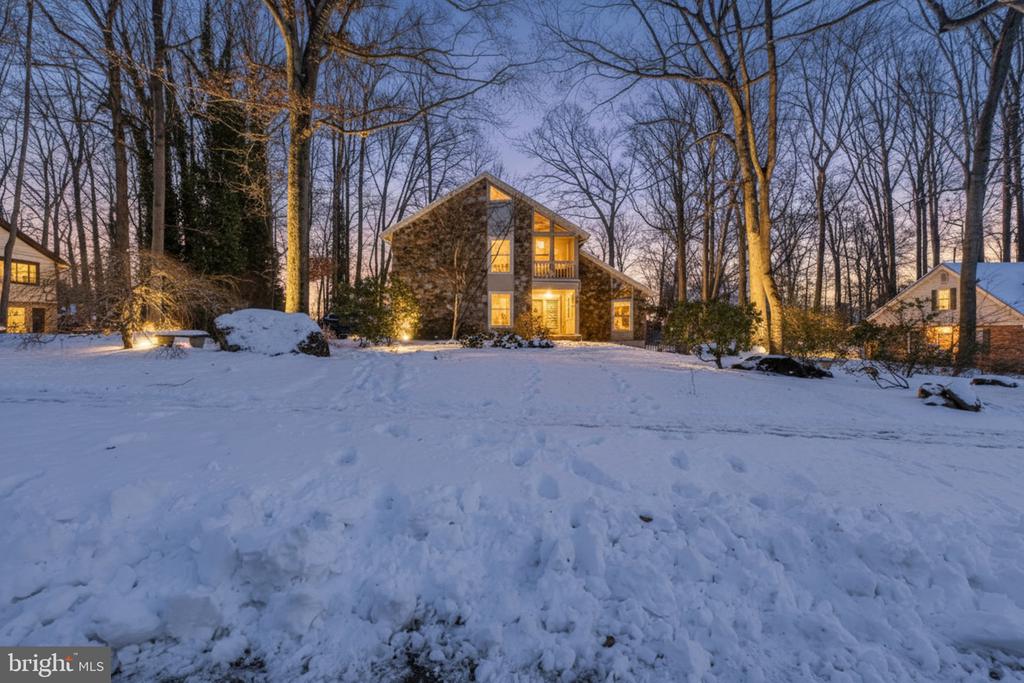 722 FOXDALE ROAD