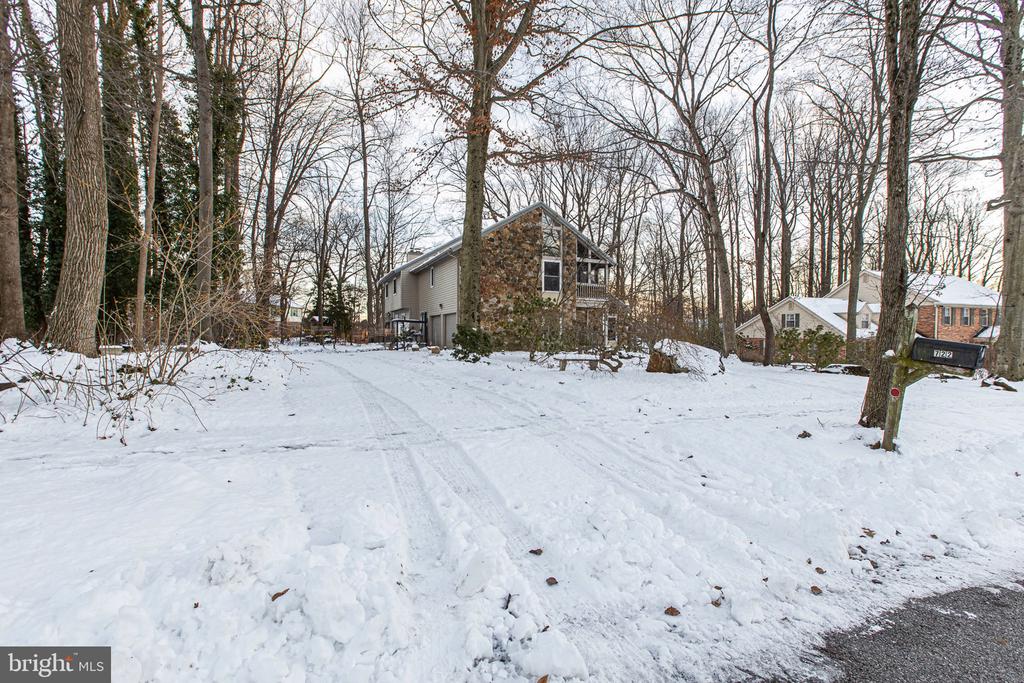 722 FOXDALE ROAD