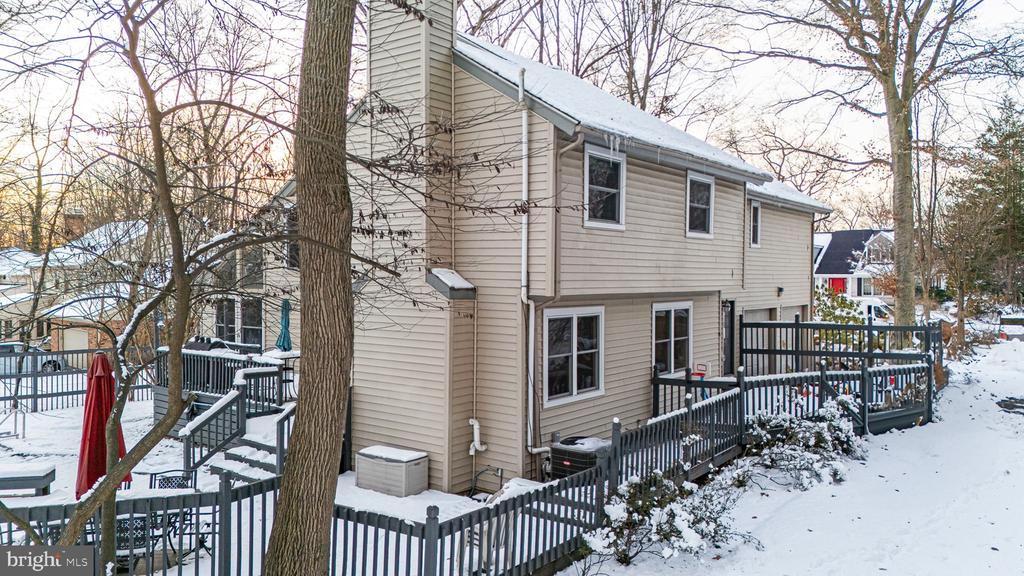 722 FOXDALE ROAD