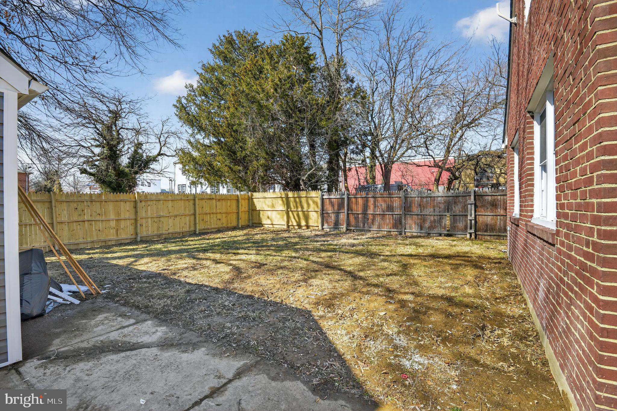 8 E 39TH STREET