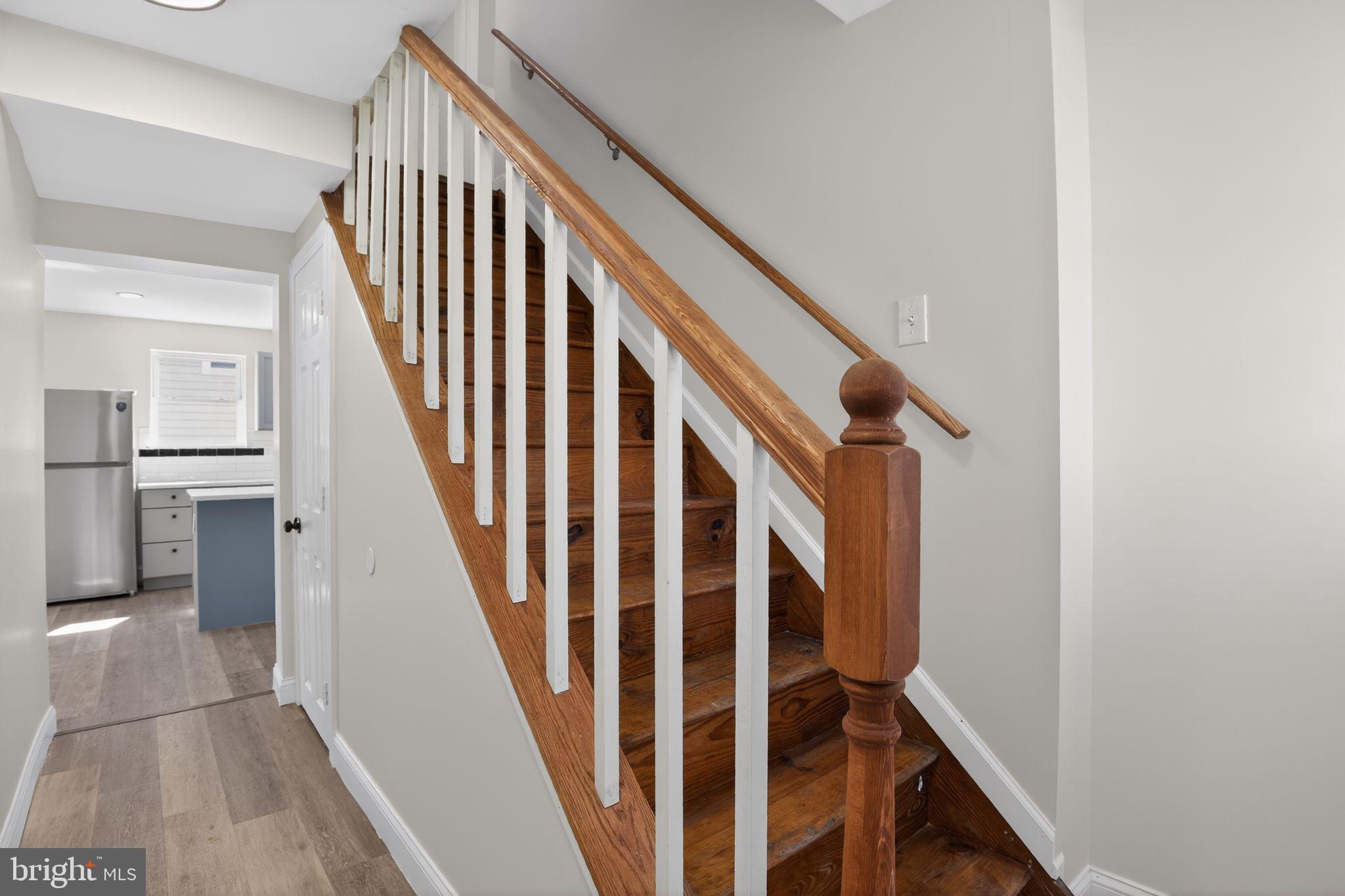 8 E 39TH STREET