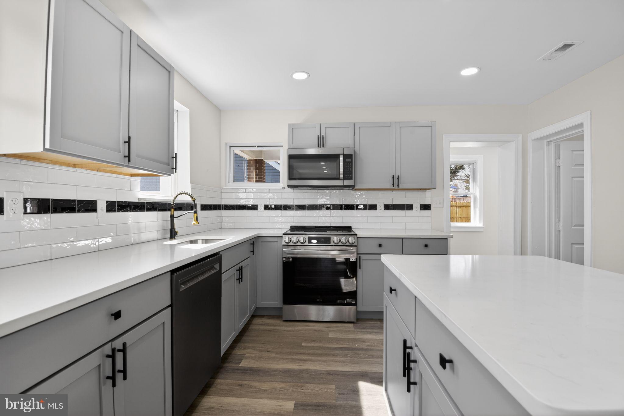 8 E 39TH STREET