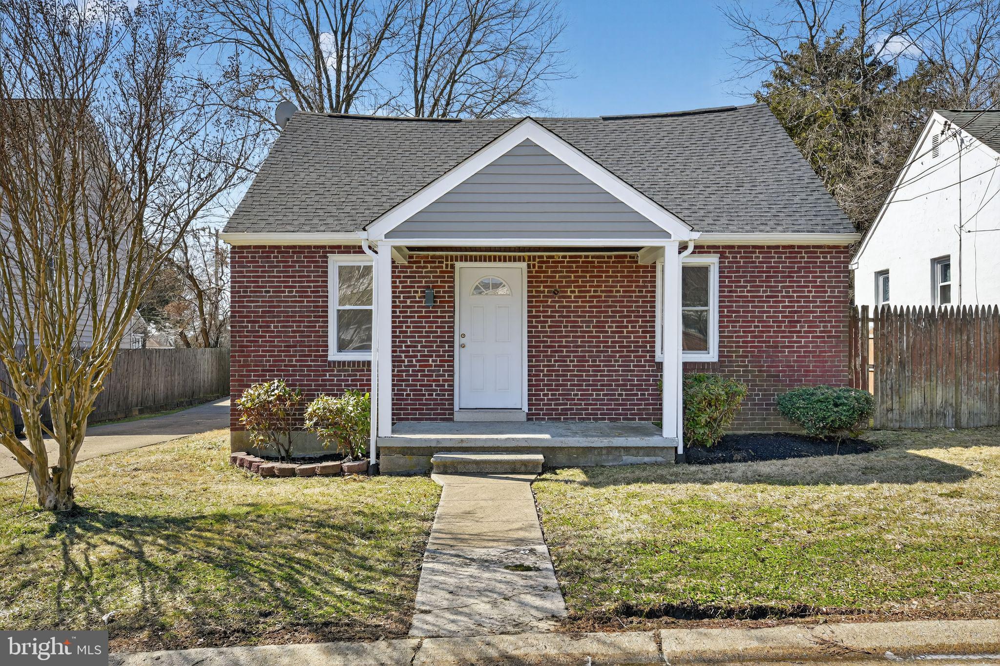 8 E 39TH STREET