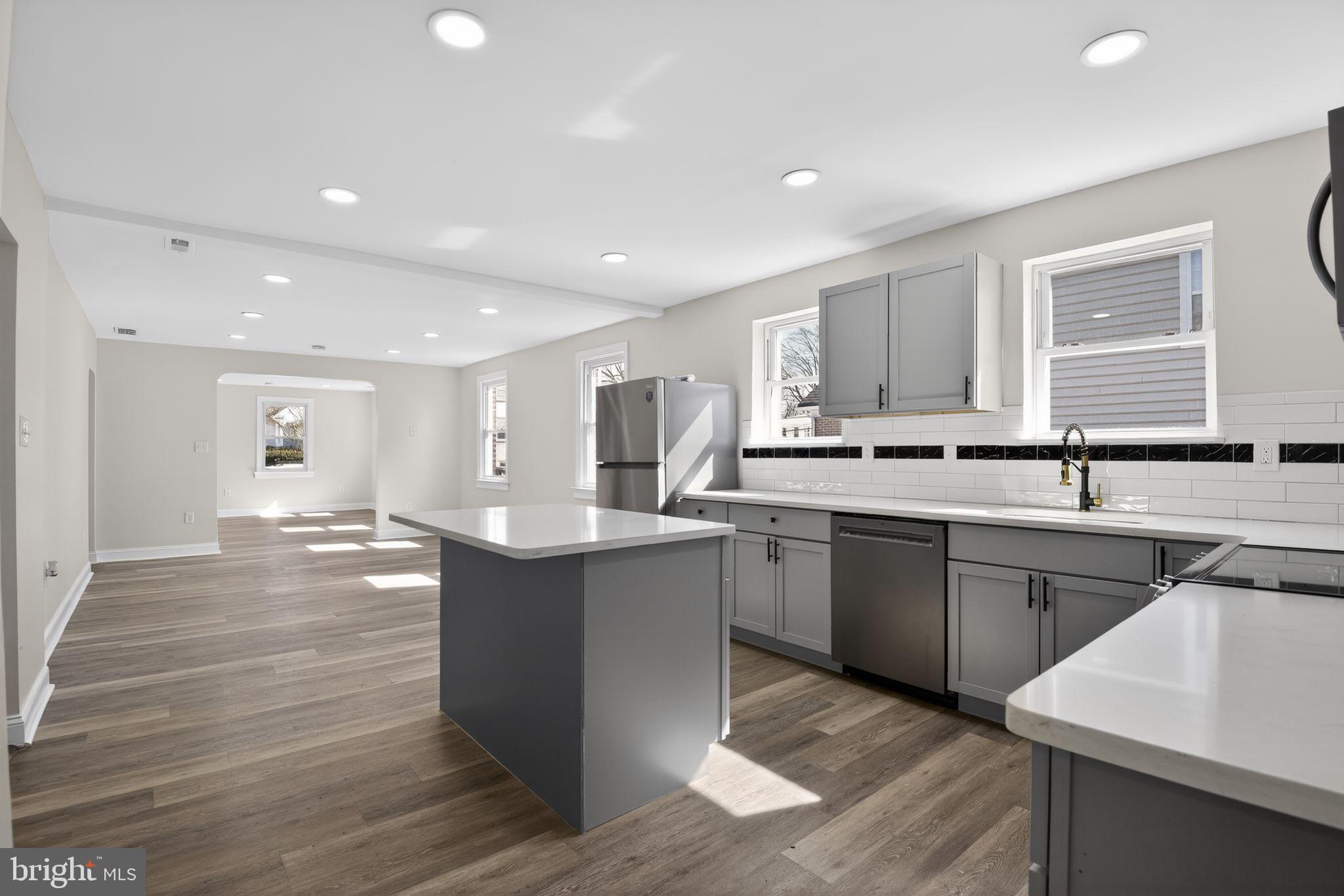 8 E 39TH STREET
