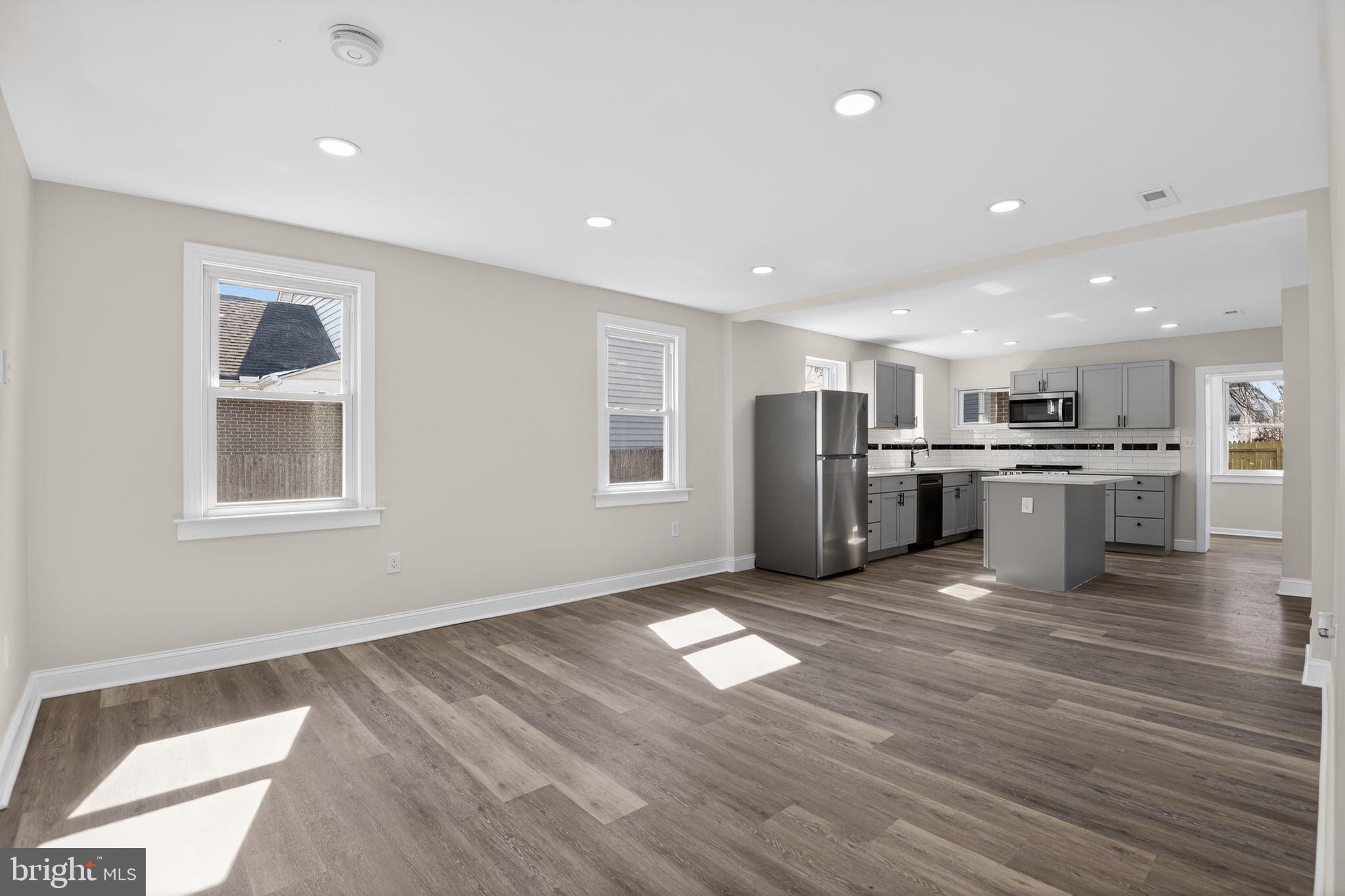 8 E 39TH STREET
