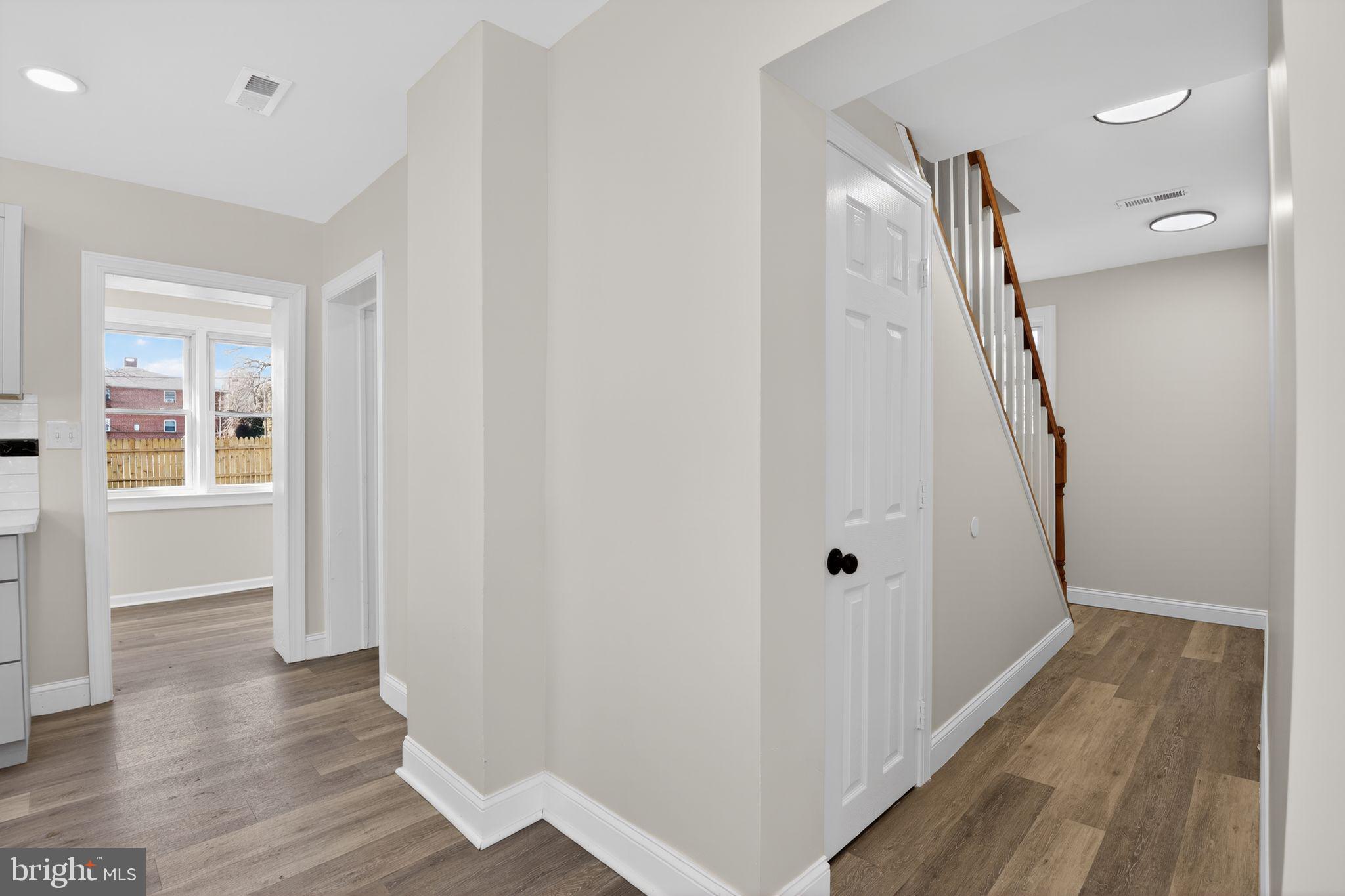 8 E 39TH STREET