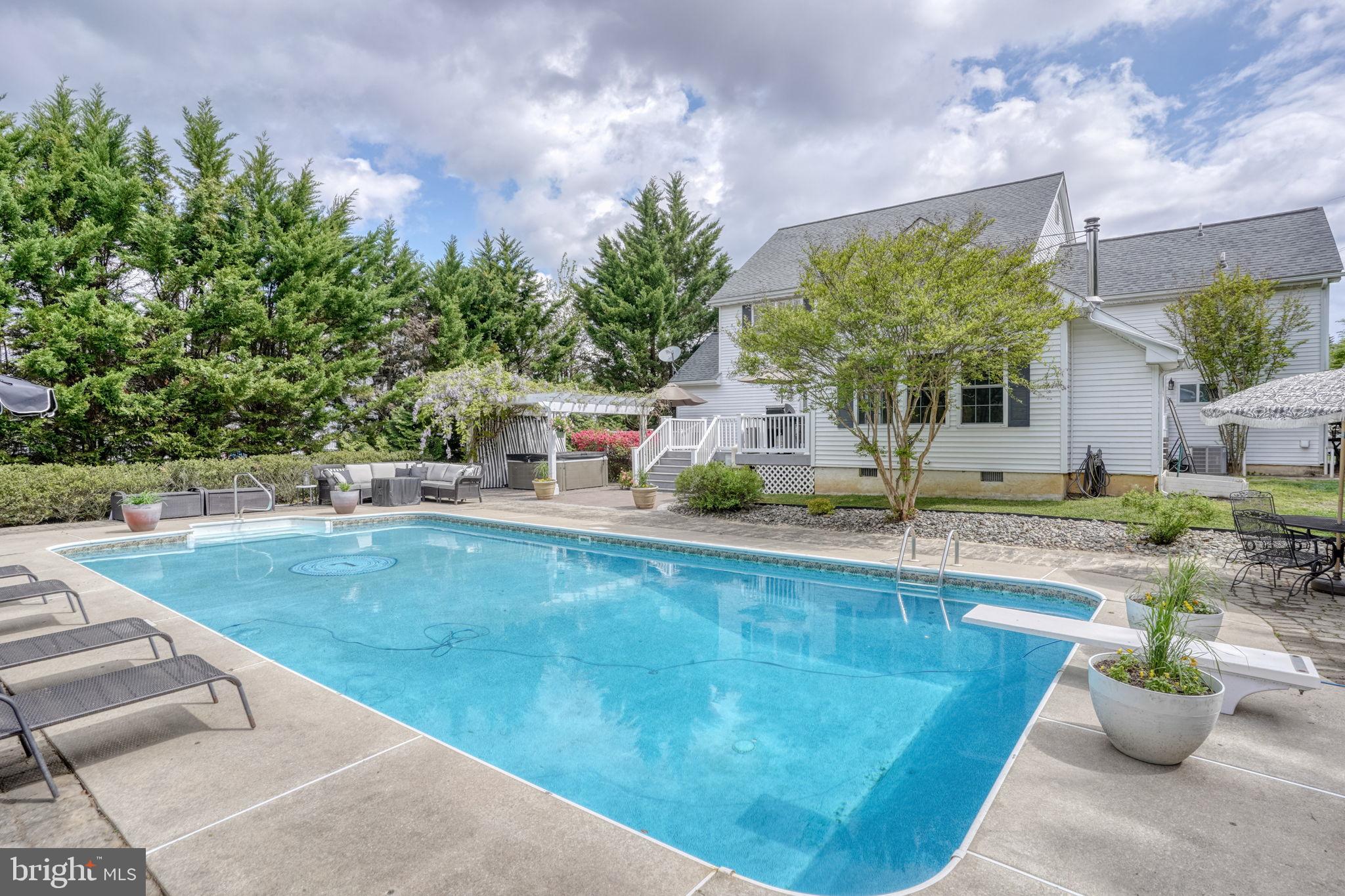 332 CANVASBACK ROAD