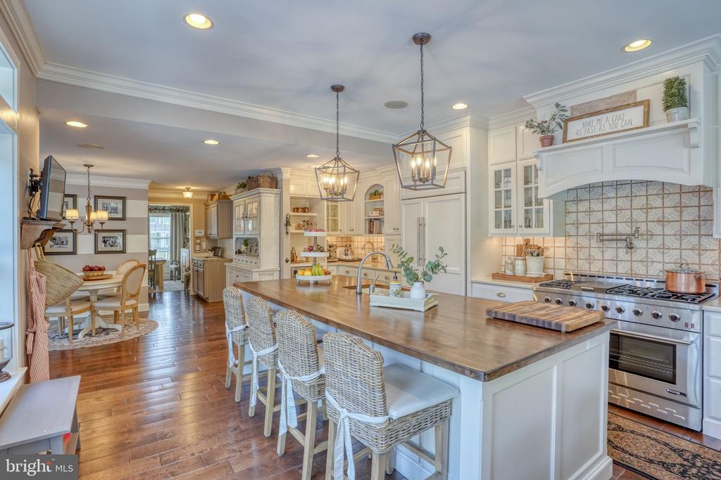 332 CANVASBACK ROAD