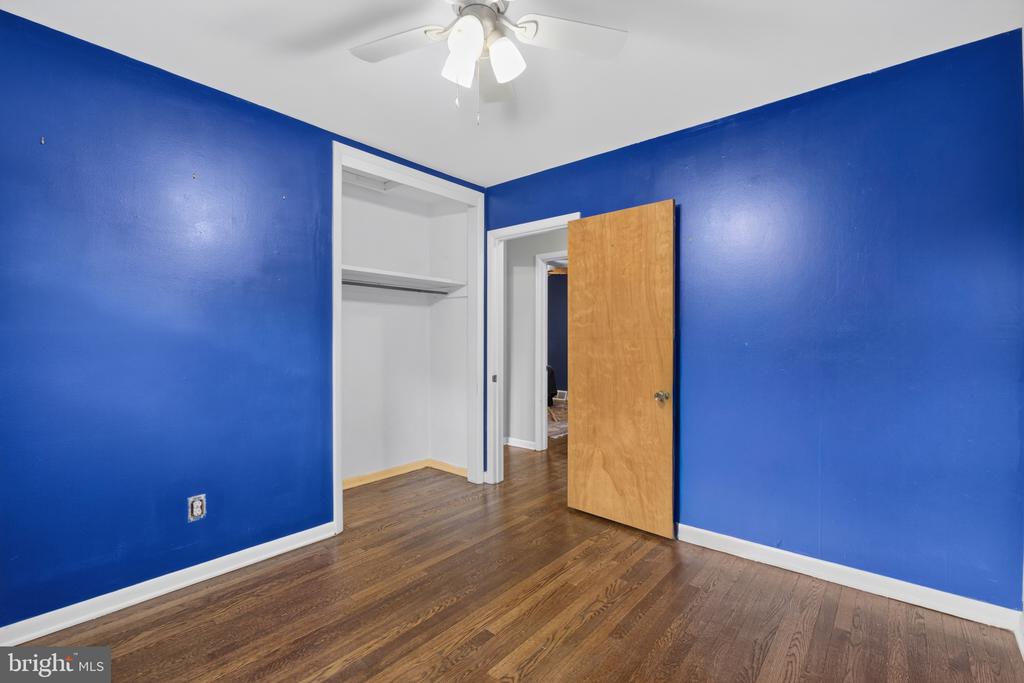 417 LAUREL AVE
