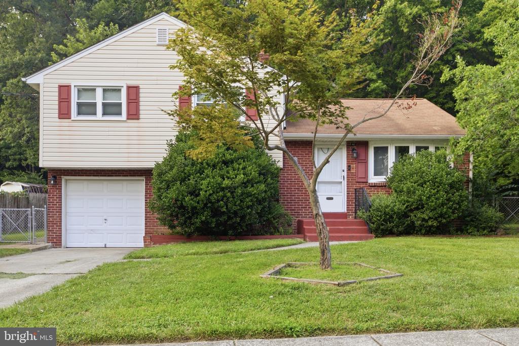 417 LAUREL AVE