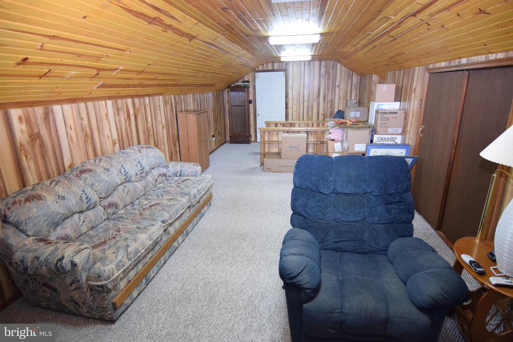 5033 BOYCE ROAD