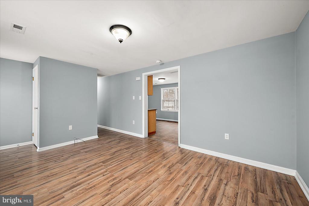 517 ELM DRIVE