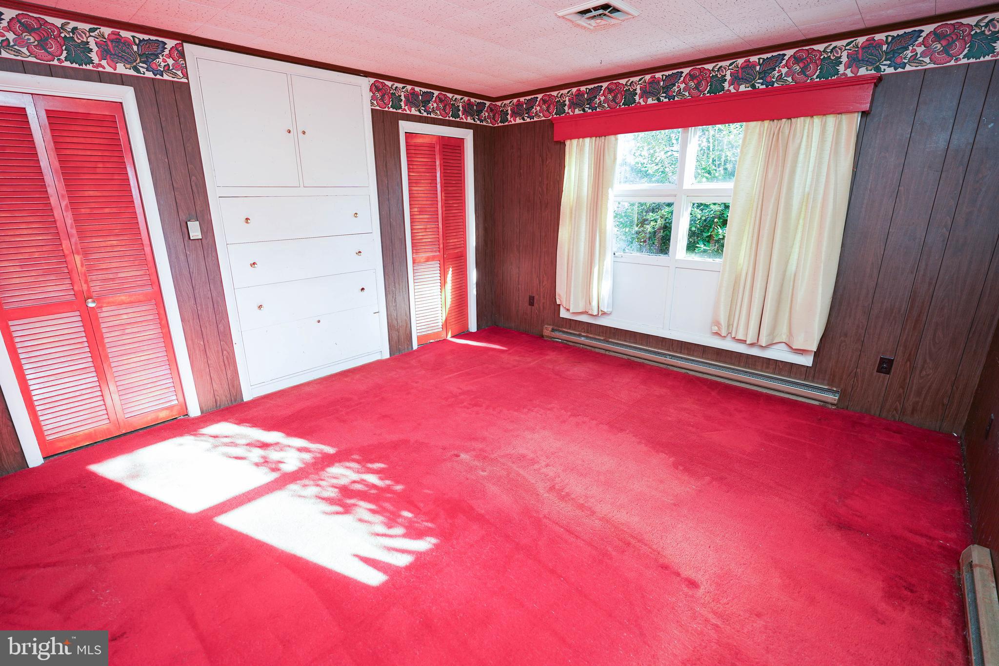 1403 WHITTIER DRIVE
