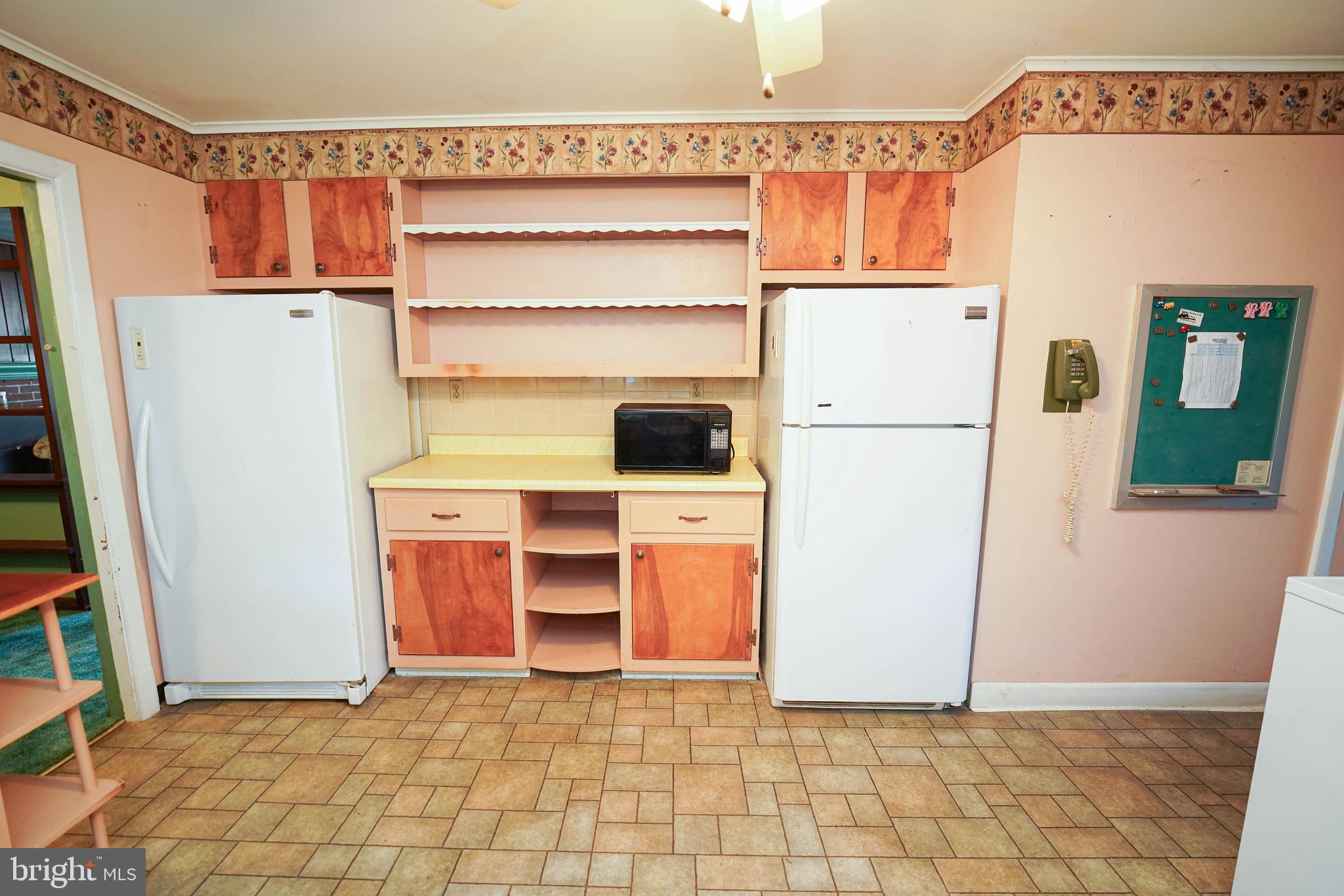 1403 WHITTIER DRIVE