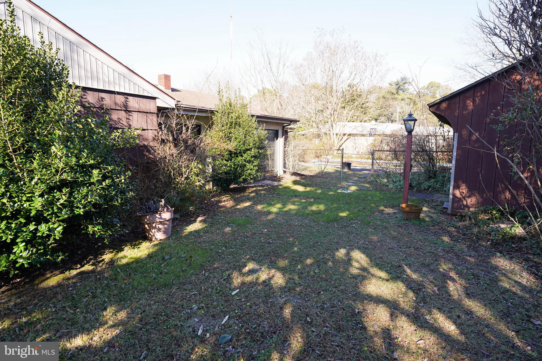 1403 WHITTIER DRIVE