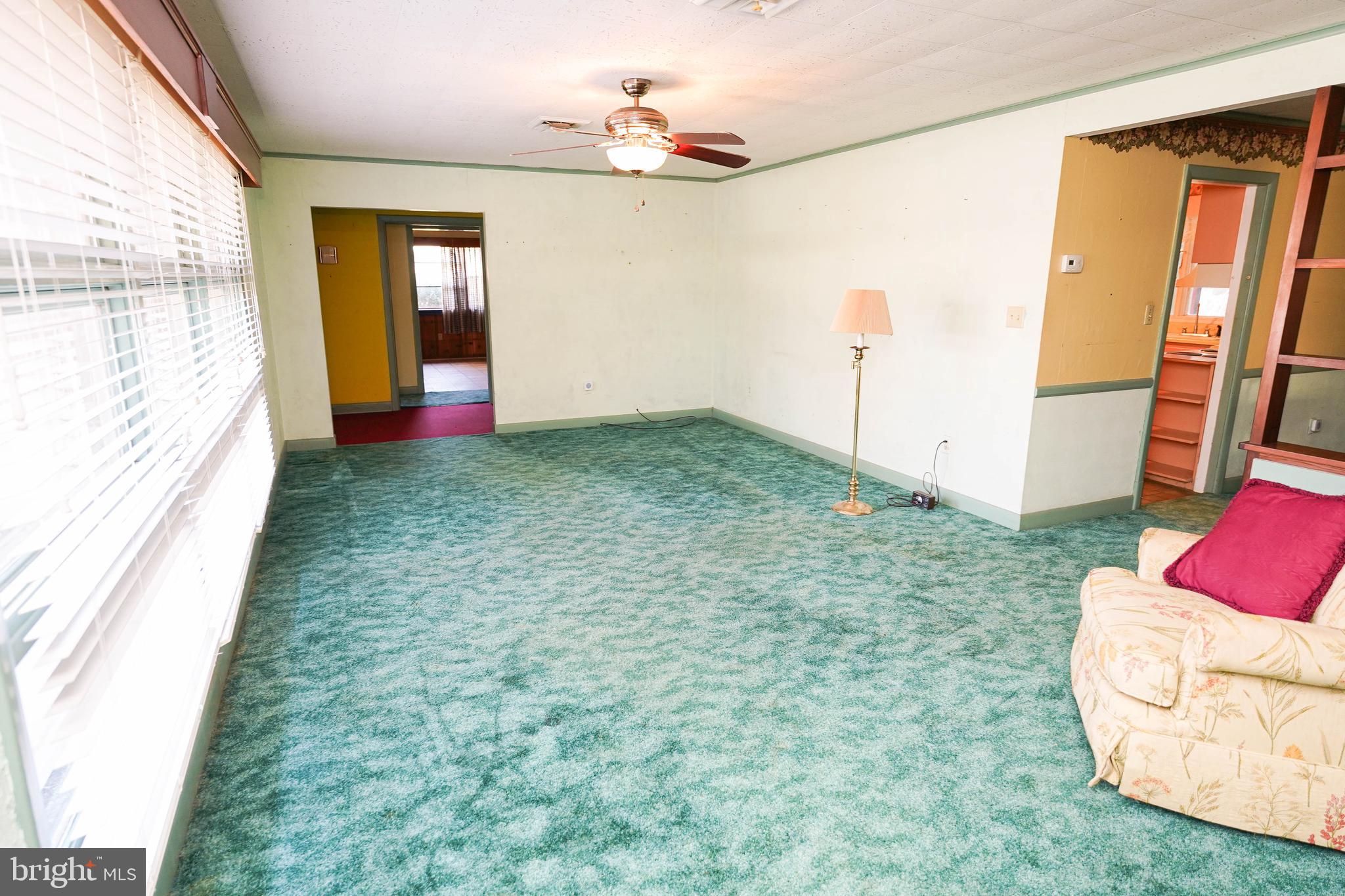 1403 WHITTIER DRIVE