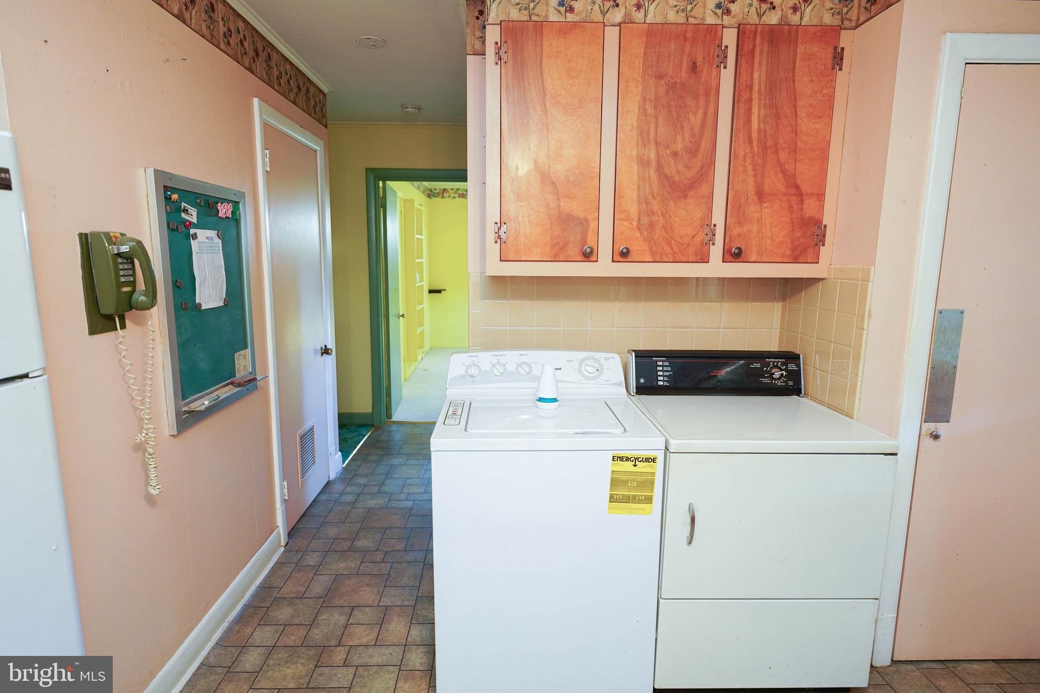 1403 WHITTIER DRIVE