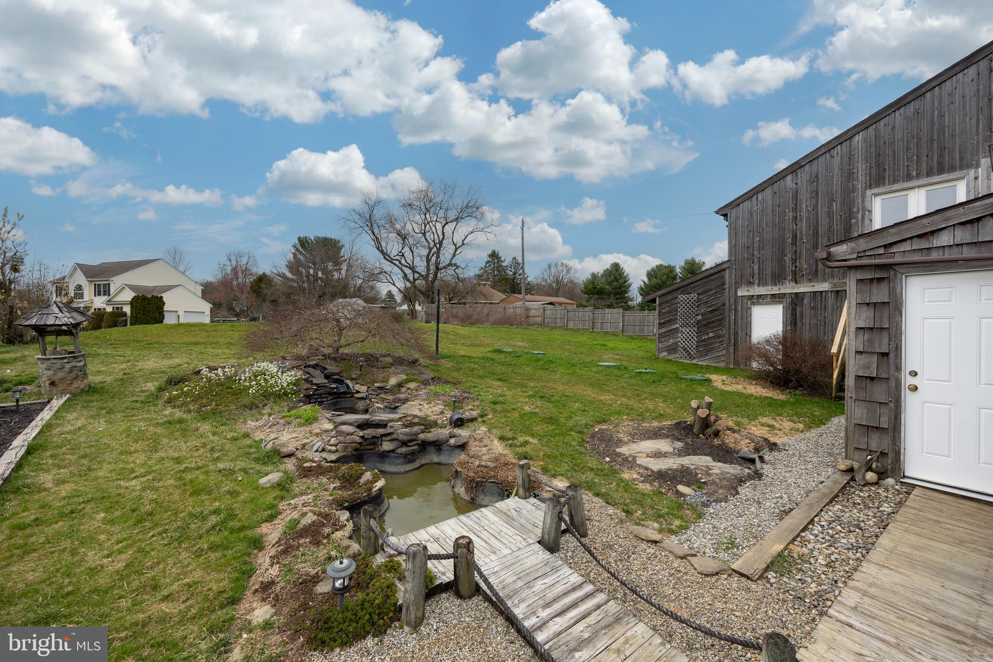 2845 STRASBURG ROAD