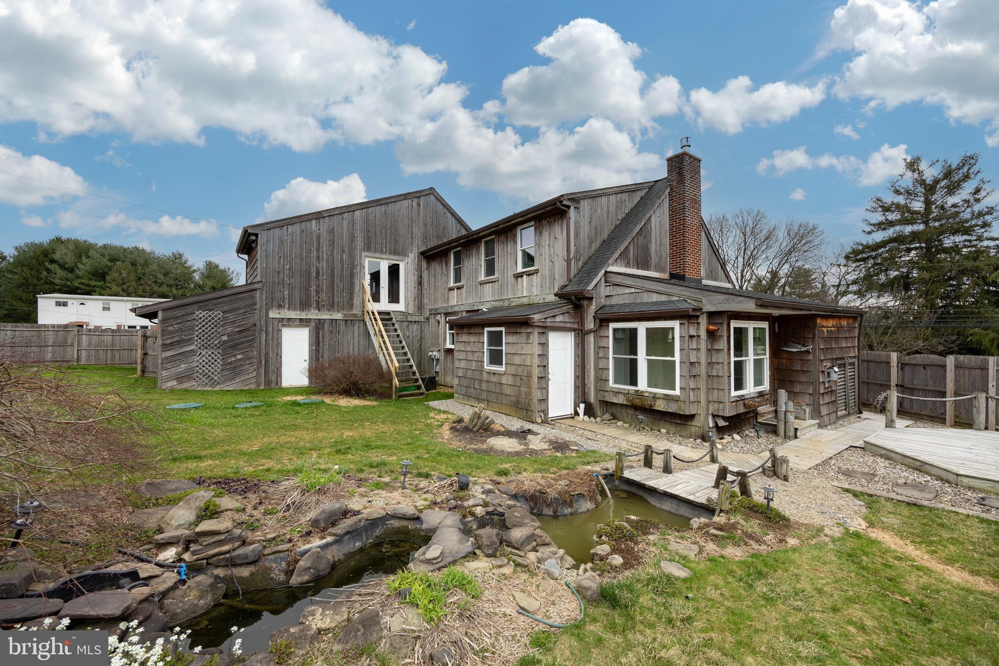 2845 STRASBURG ROAD