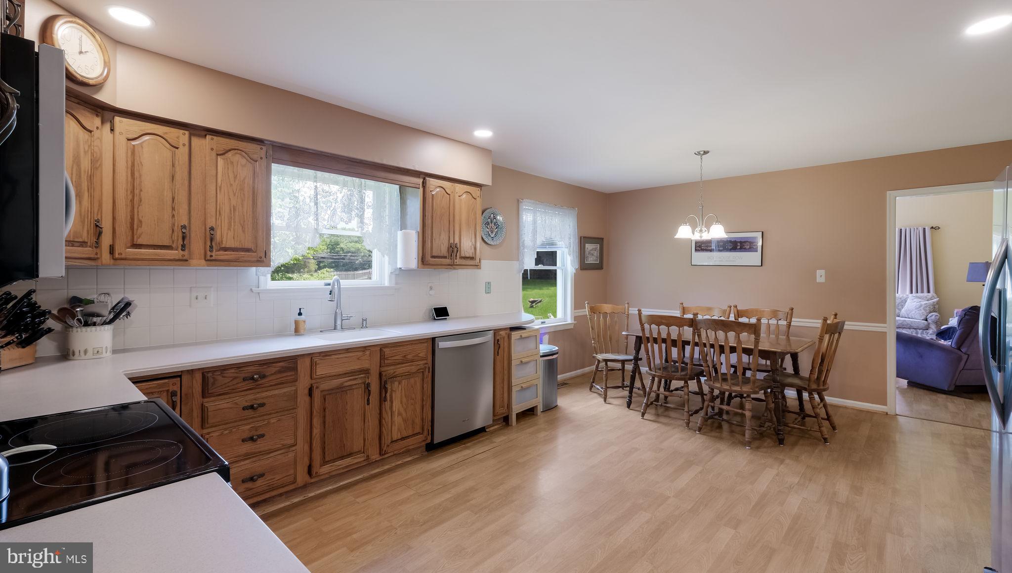102 SUNSET CIRCLE