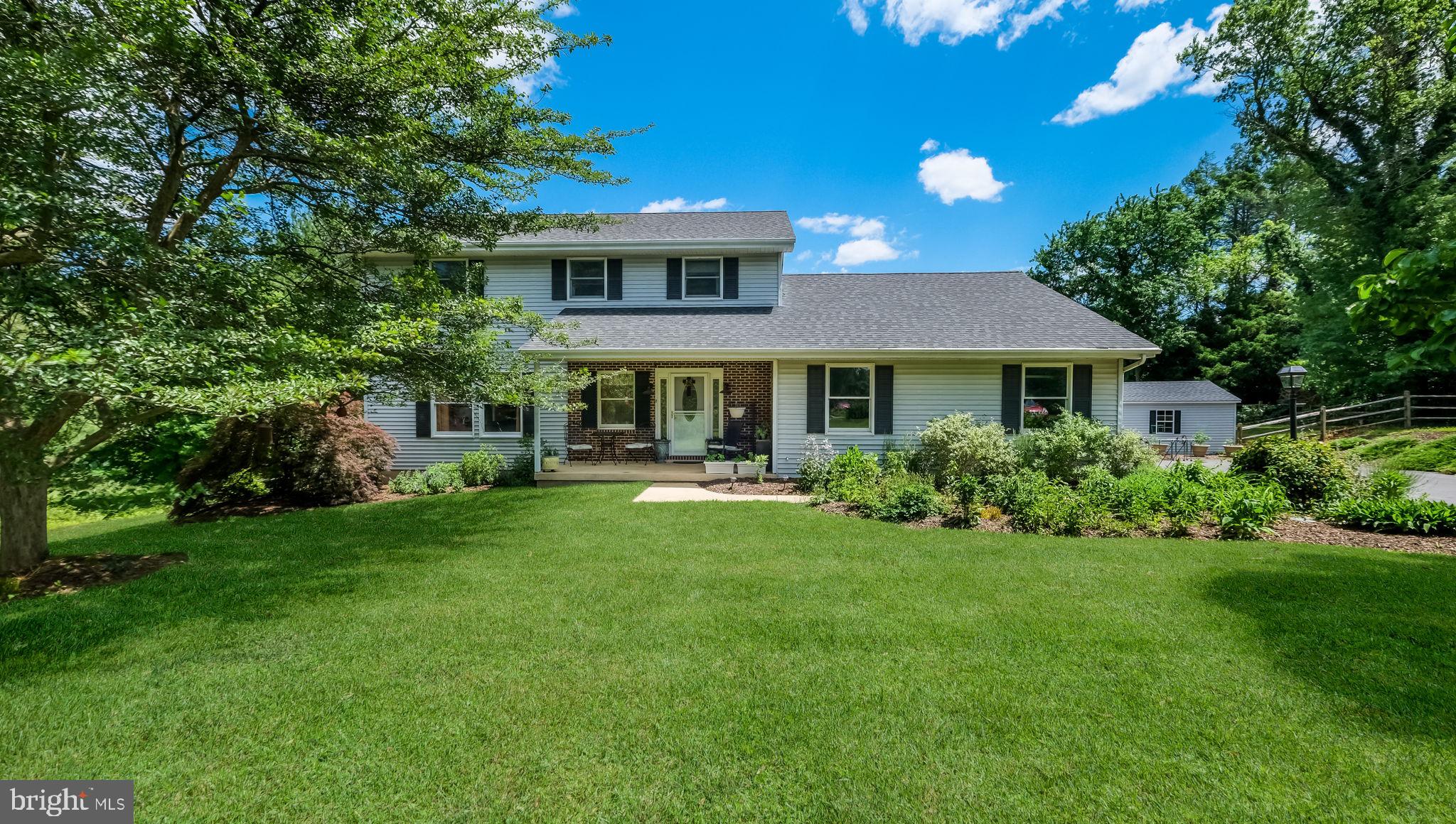 102 SUNSET CIRCLE