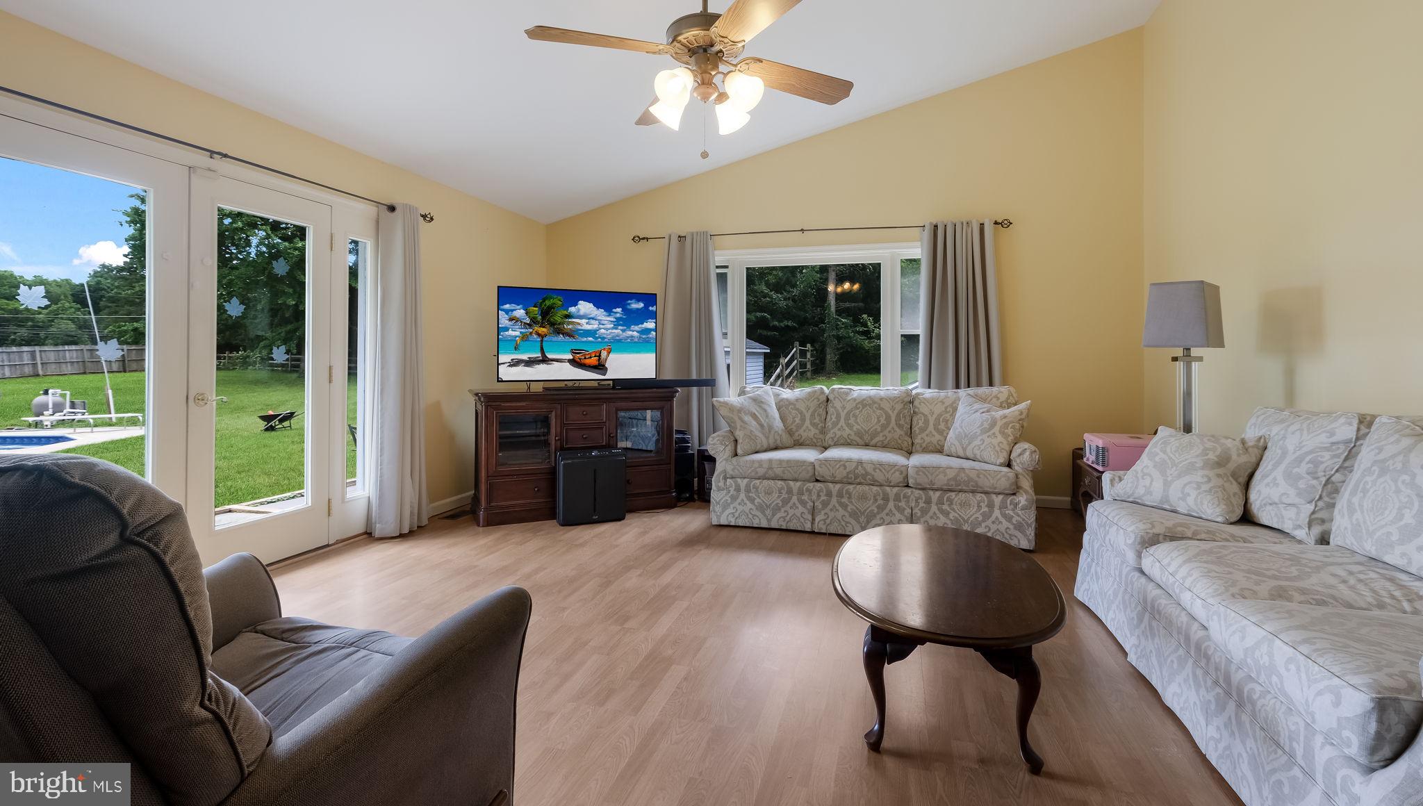 102 SUNSET CIRCLE