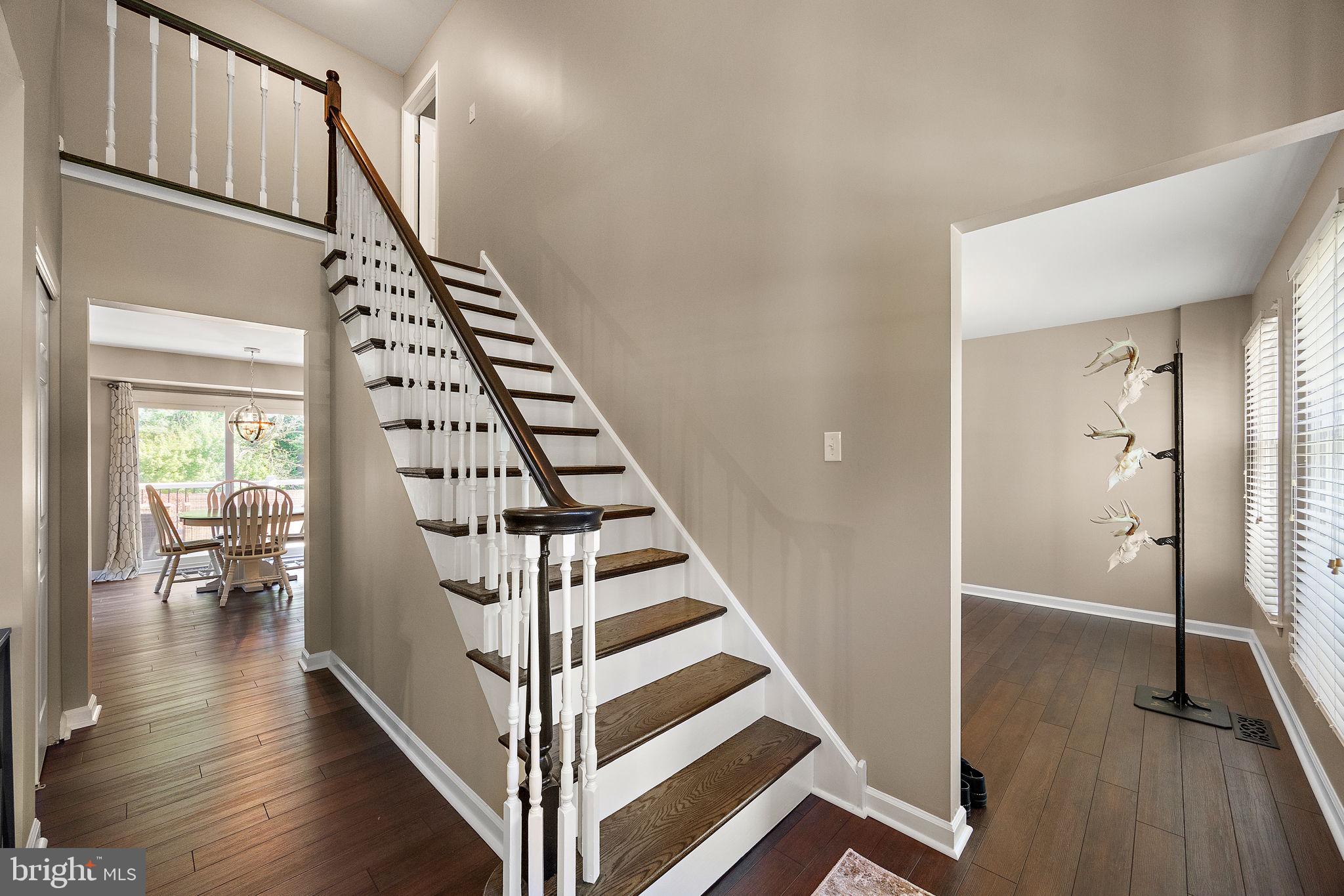 15 FARMINGTON CIRCLE