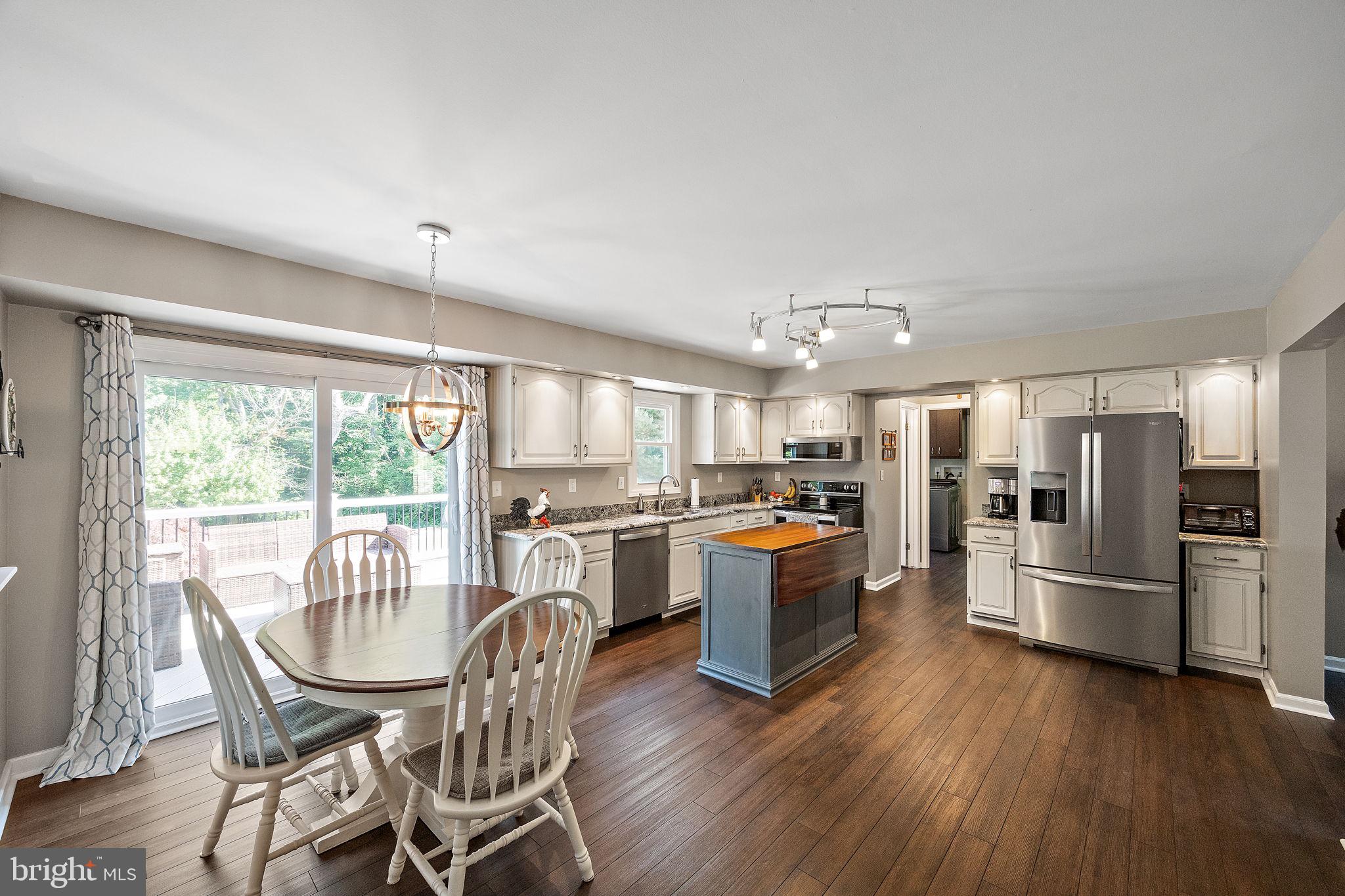 15 FARMINGTON CIRCLE