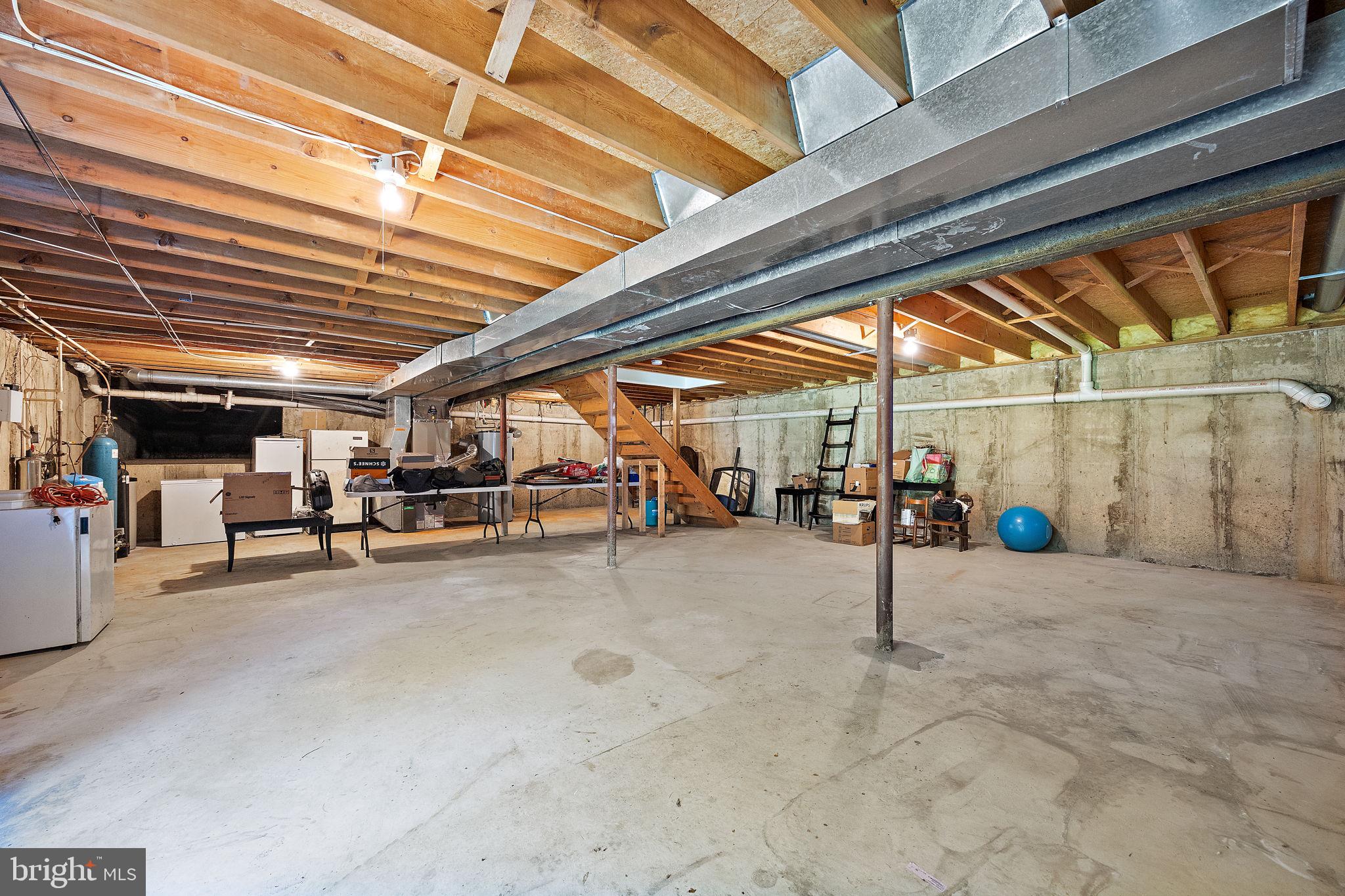 15 FARMINGTON CIRCLE