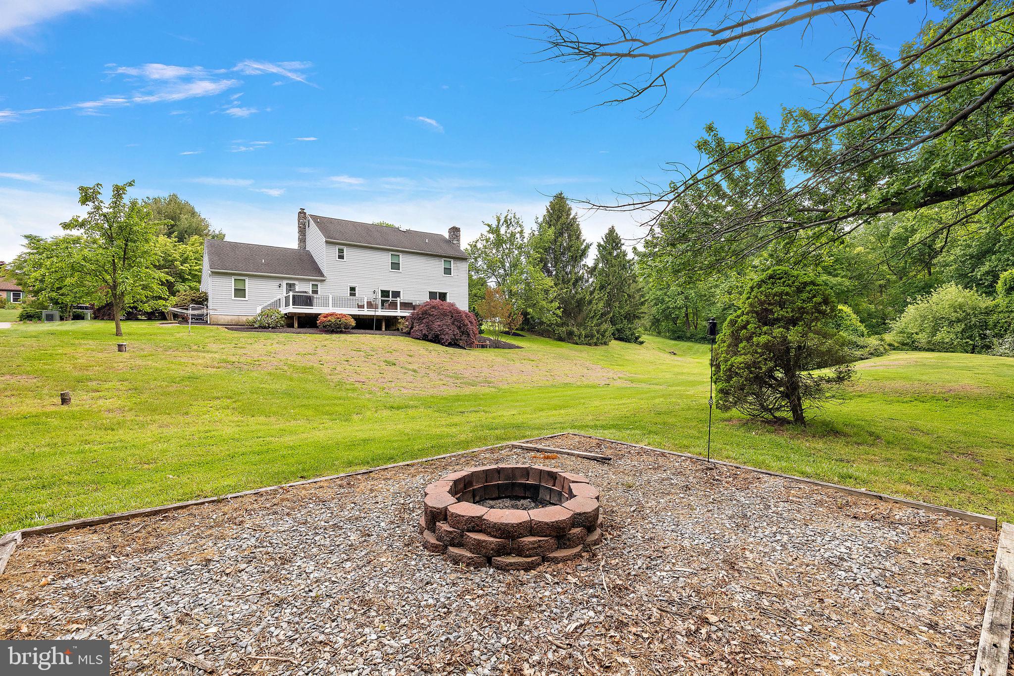 15 FARMINGTON CIRCLE