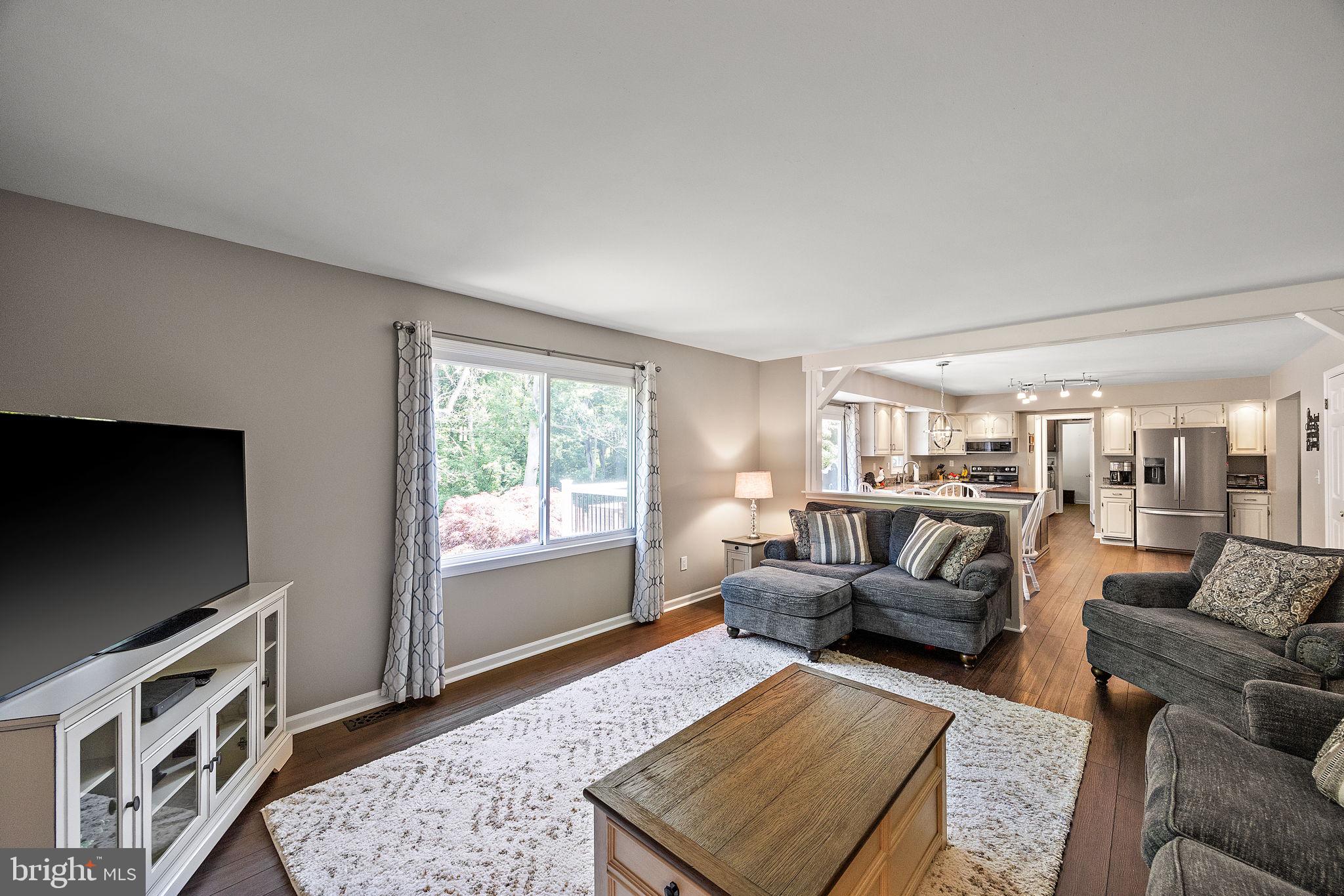 15 FARMINGTON CIRCLE
