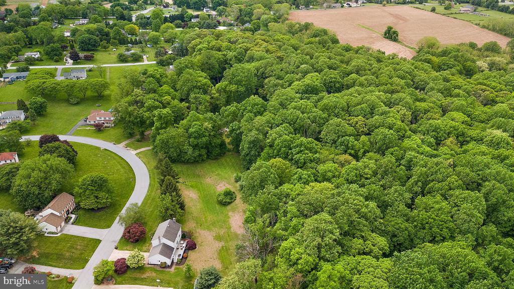15 FARMINGTON CIRCLE