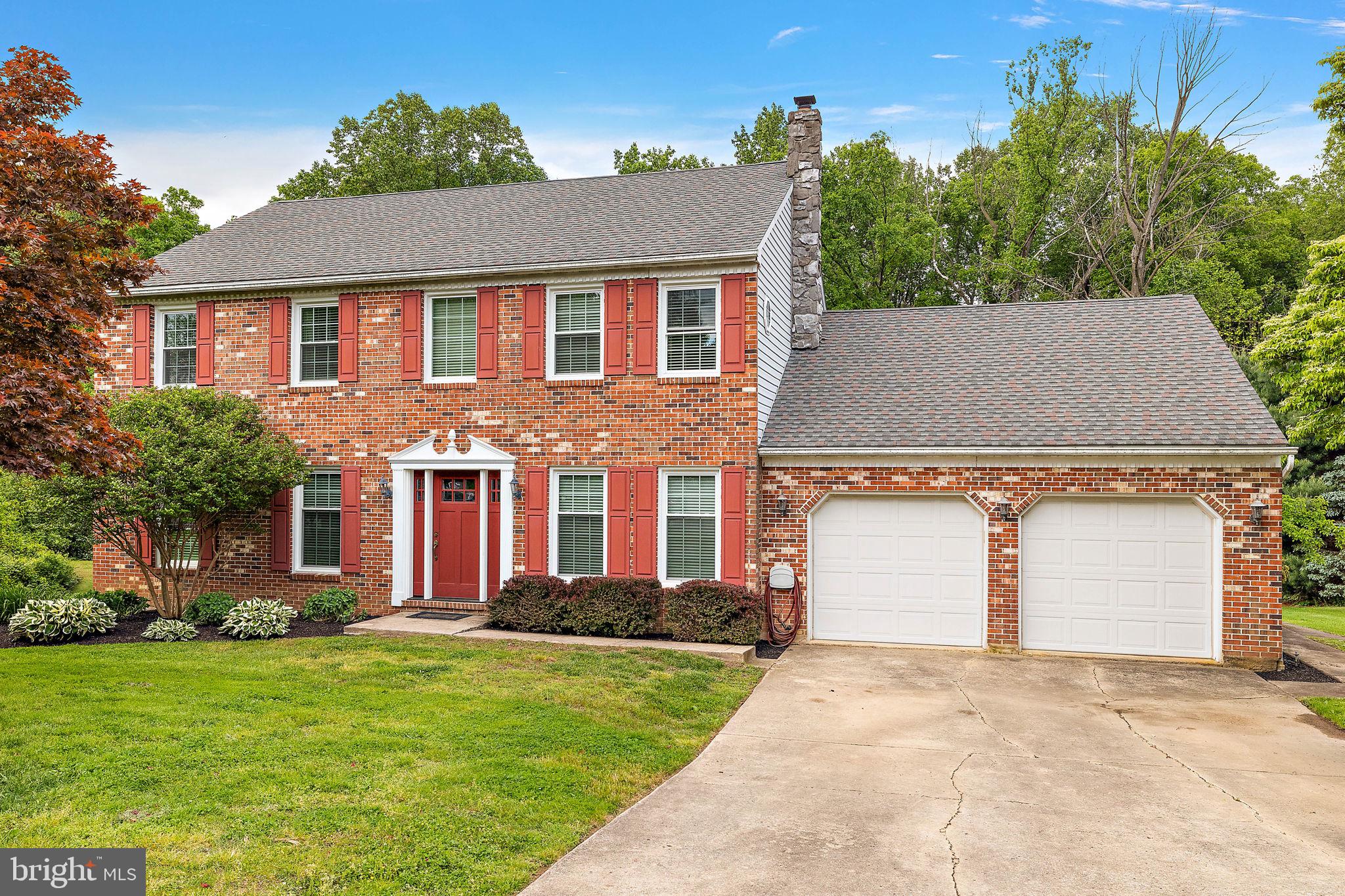 15 FARMINGTON CIRCLE