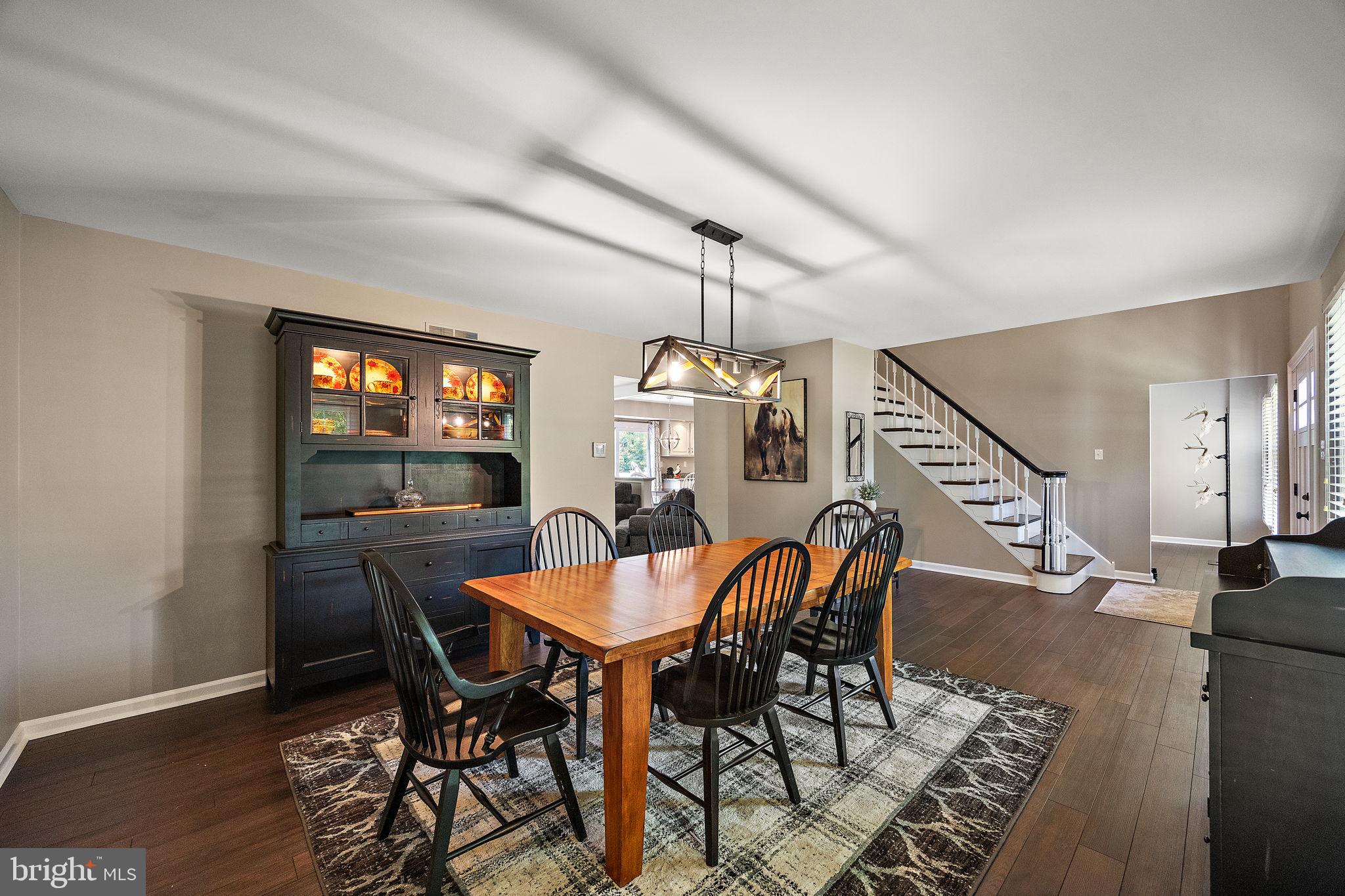 15 FARMINGTON CIRCLE