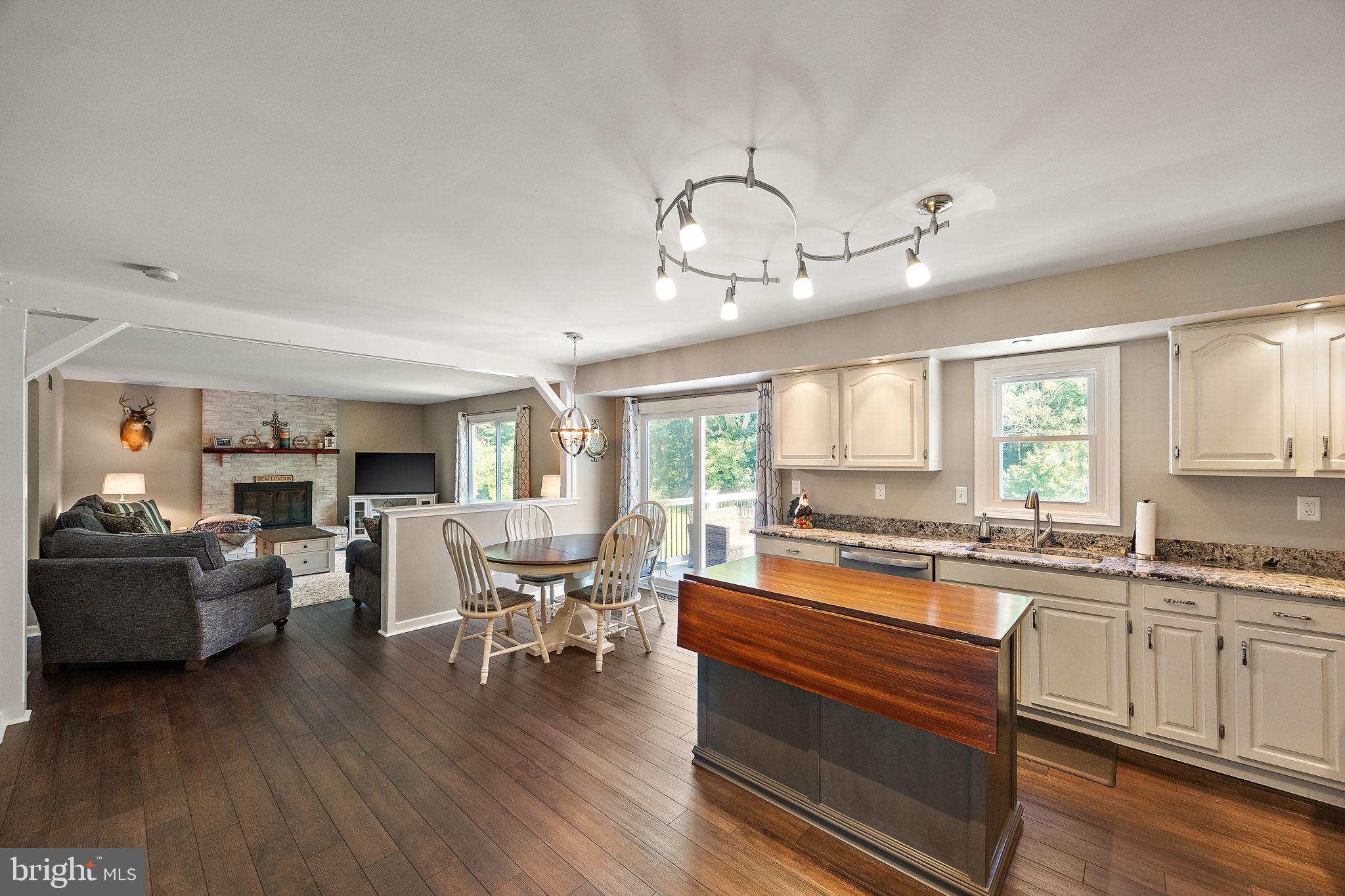 15 FARMINGTON CIRCLE