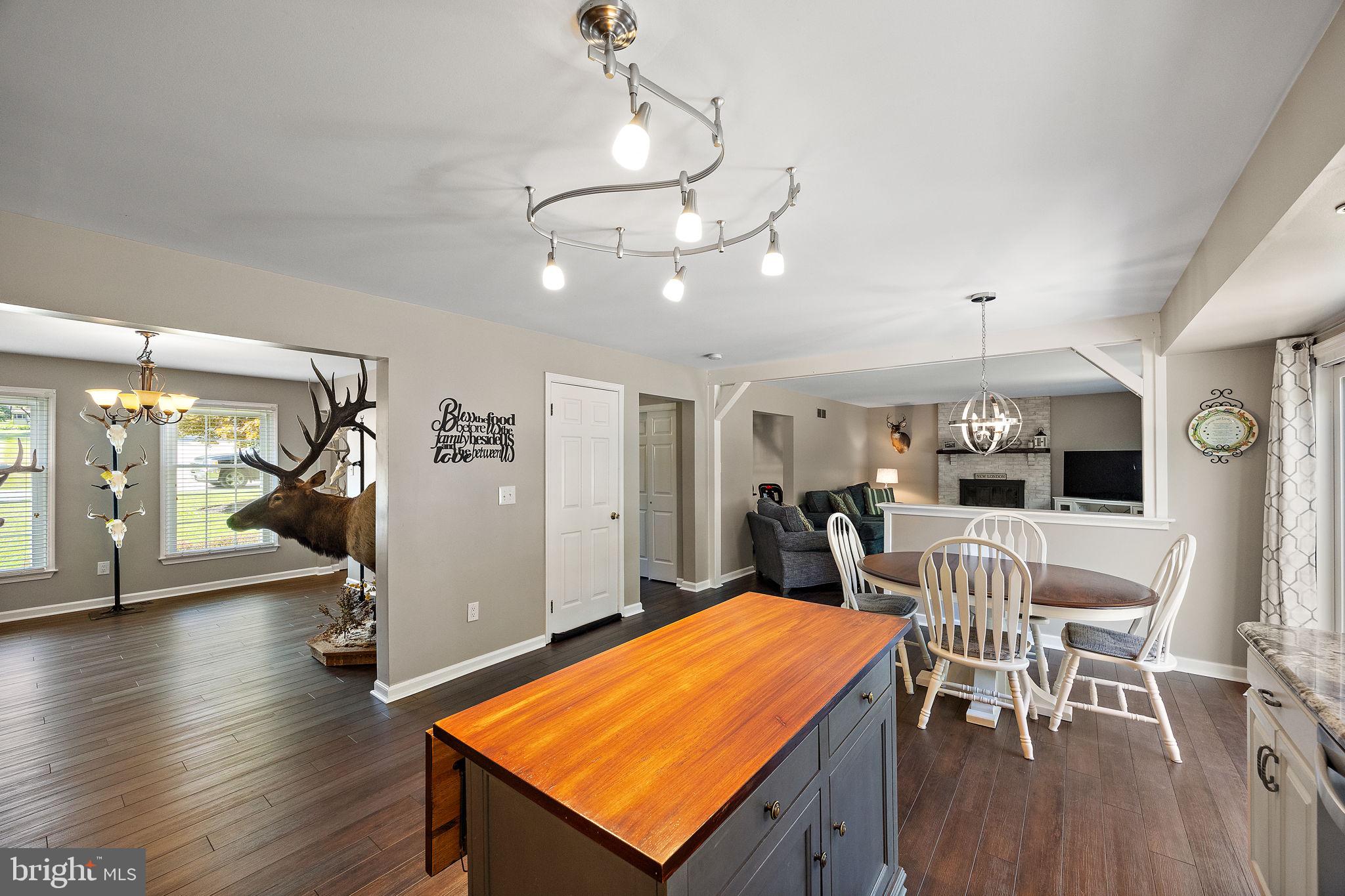 15 FARMINGTON CIRCLE