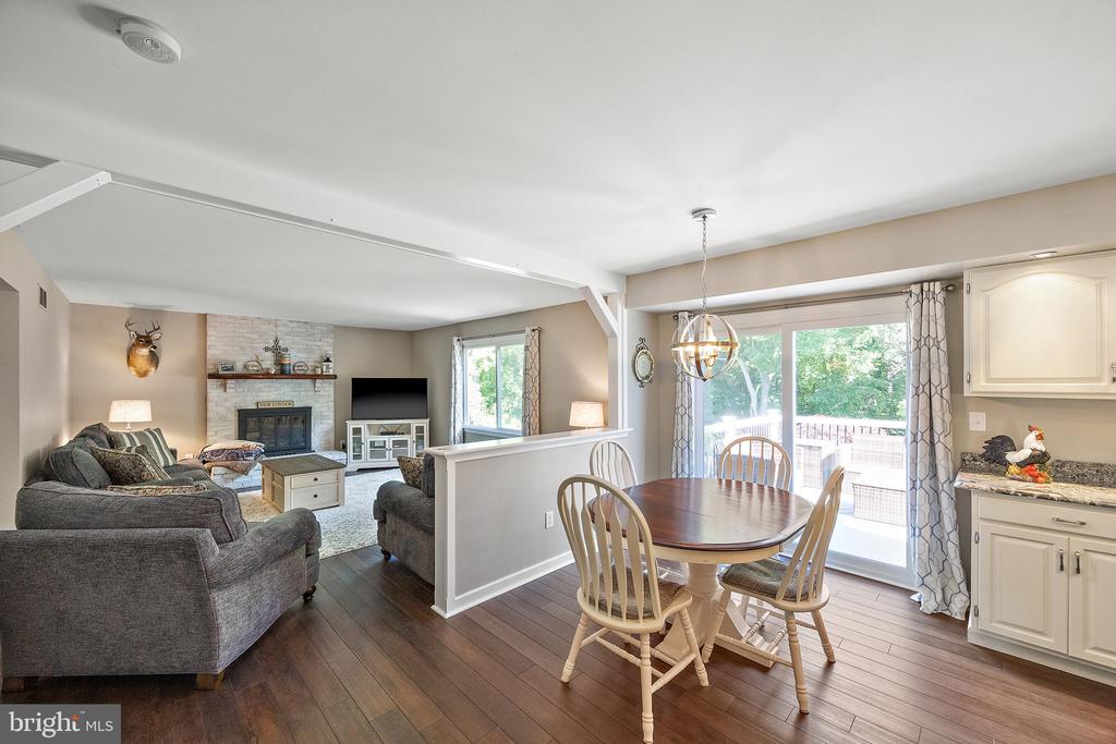 15 FARMINGTON CIRCLE