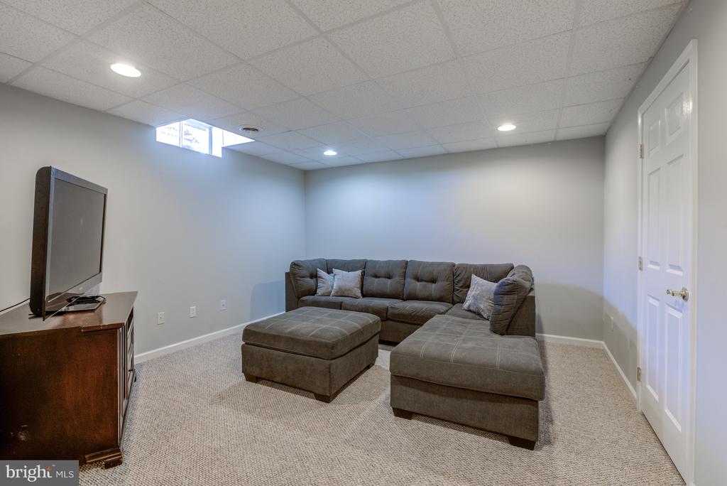 109 TURNBERRY DRIVE