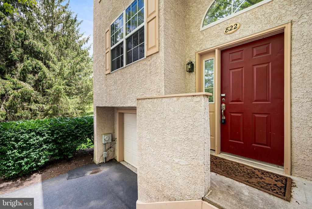 822 BRETTINGHAM COURT Unit: 909
