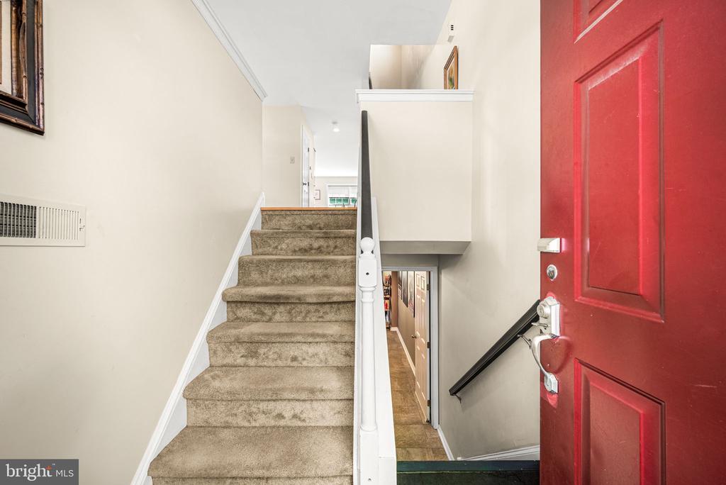 822 BRETTINGHAM COURT Unit: 909